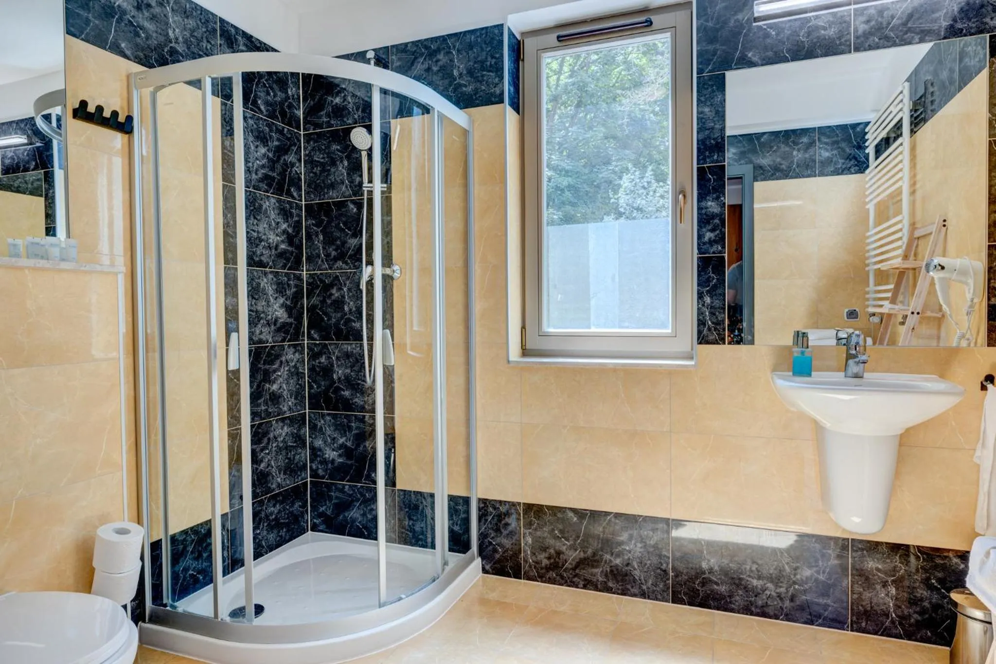 Shower in Apartamenty Zdrojowa