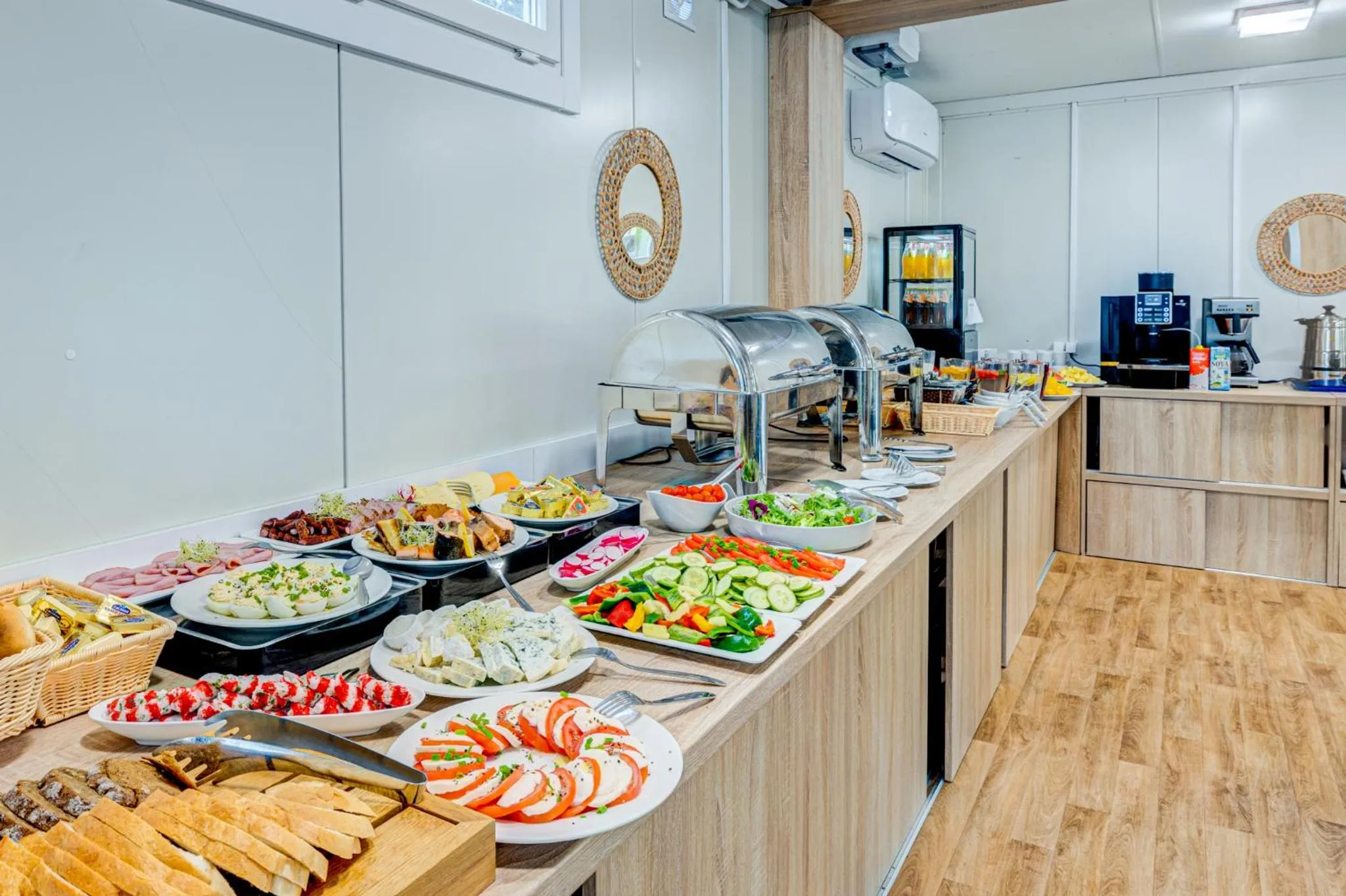 Food and drinks in Apartamenty Zdrojowa