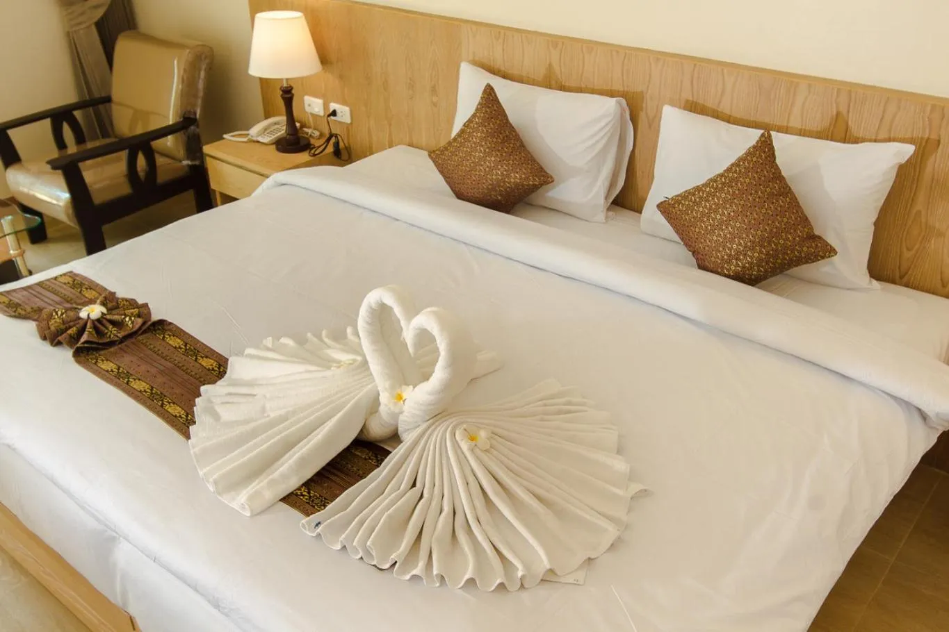 Bedroom, Bed in Airport Beach Hotel Phuket