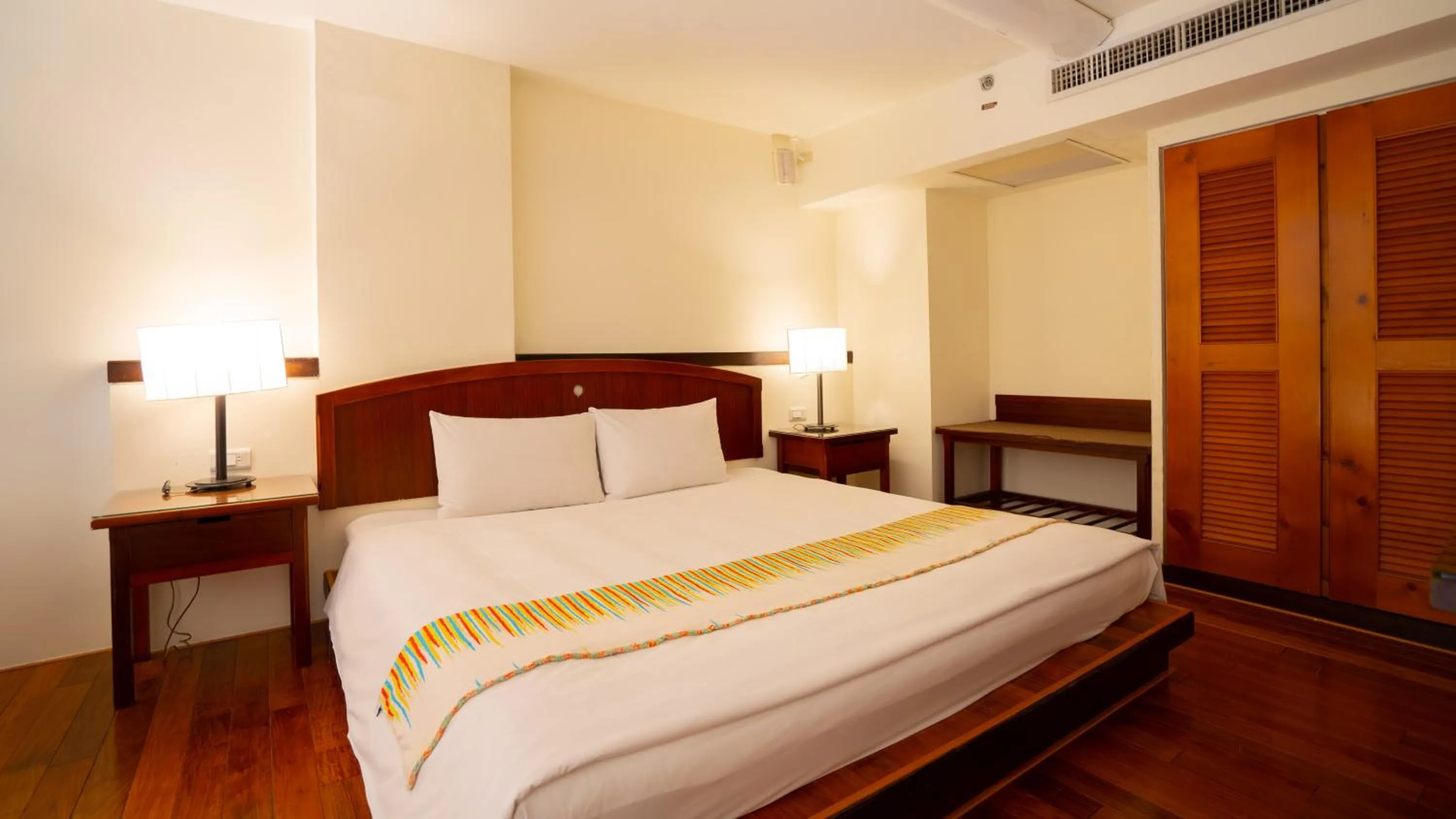 Bed in Yoho Beach Resort Kenting