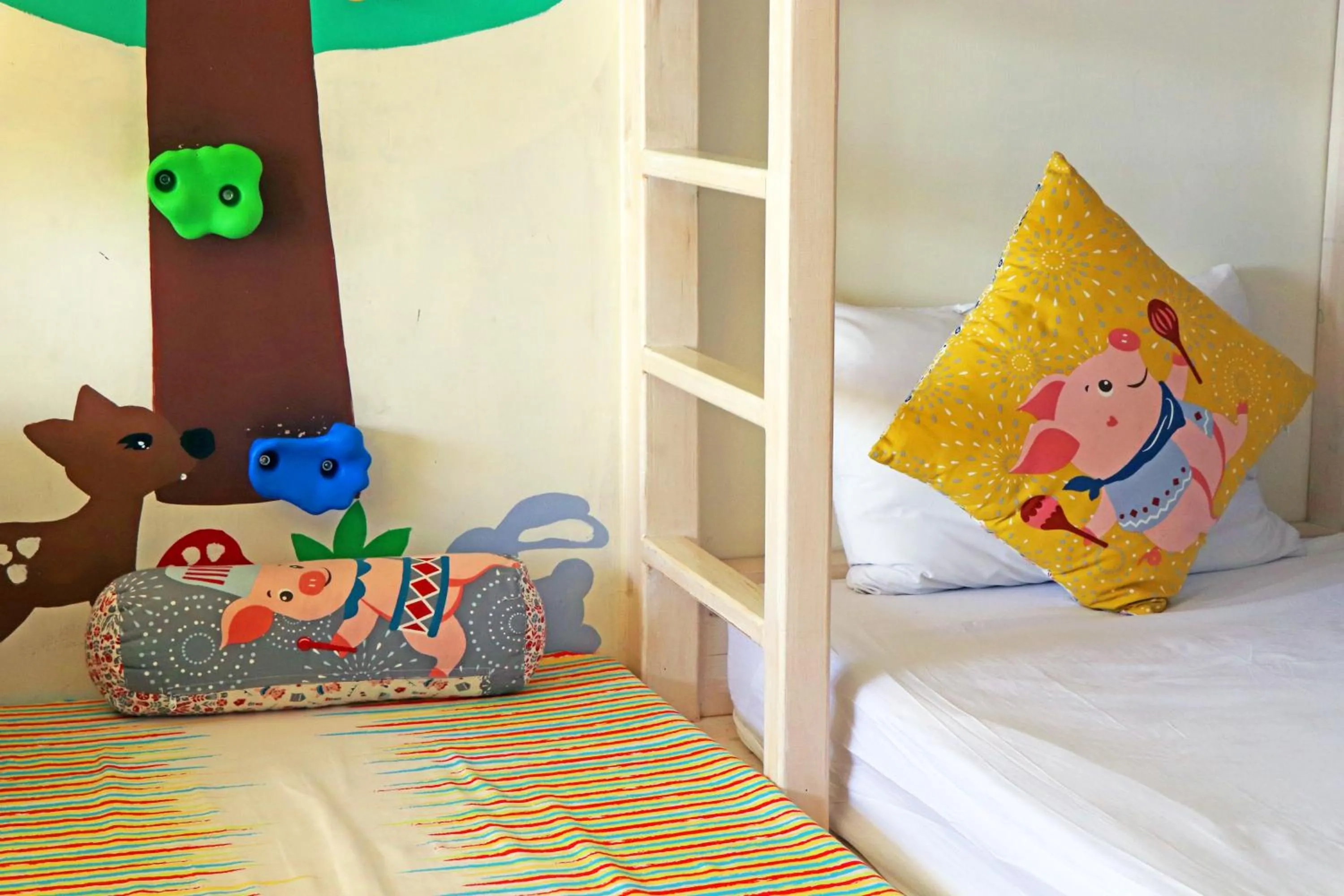 Bed in Yoho Beach Resort Kenting