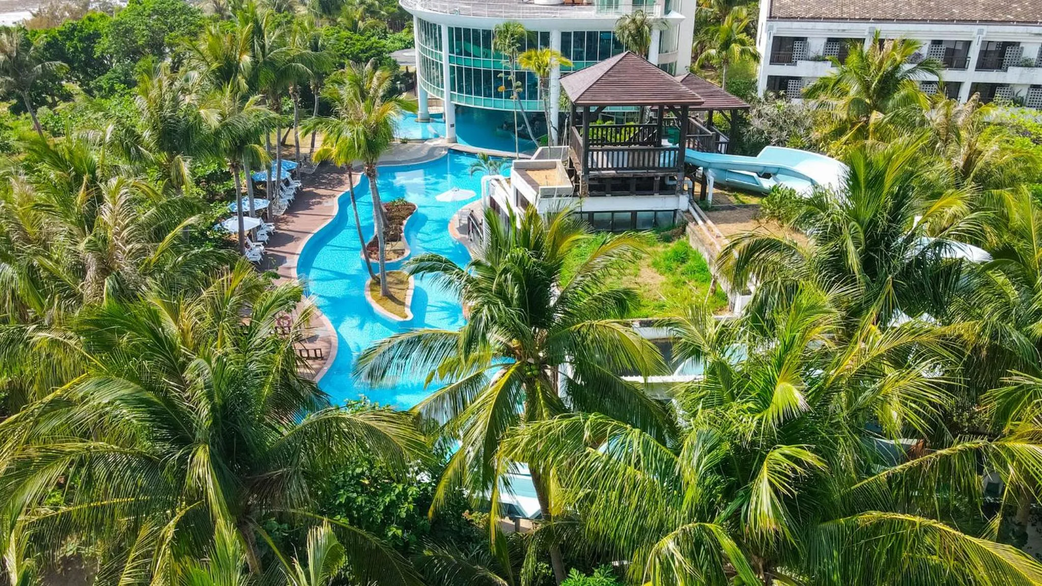 Pool view in Yoho Beach Resort Kenting