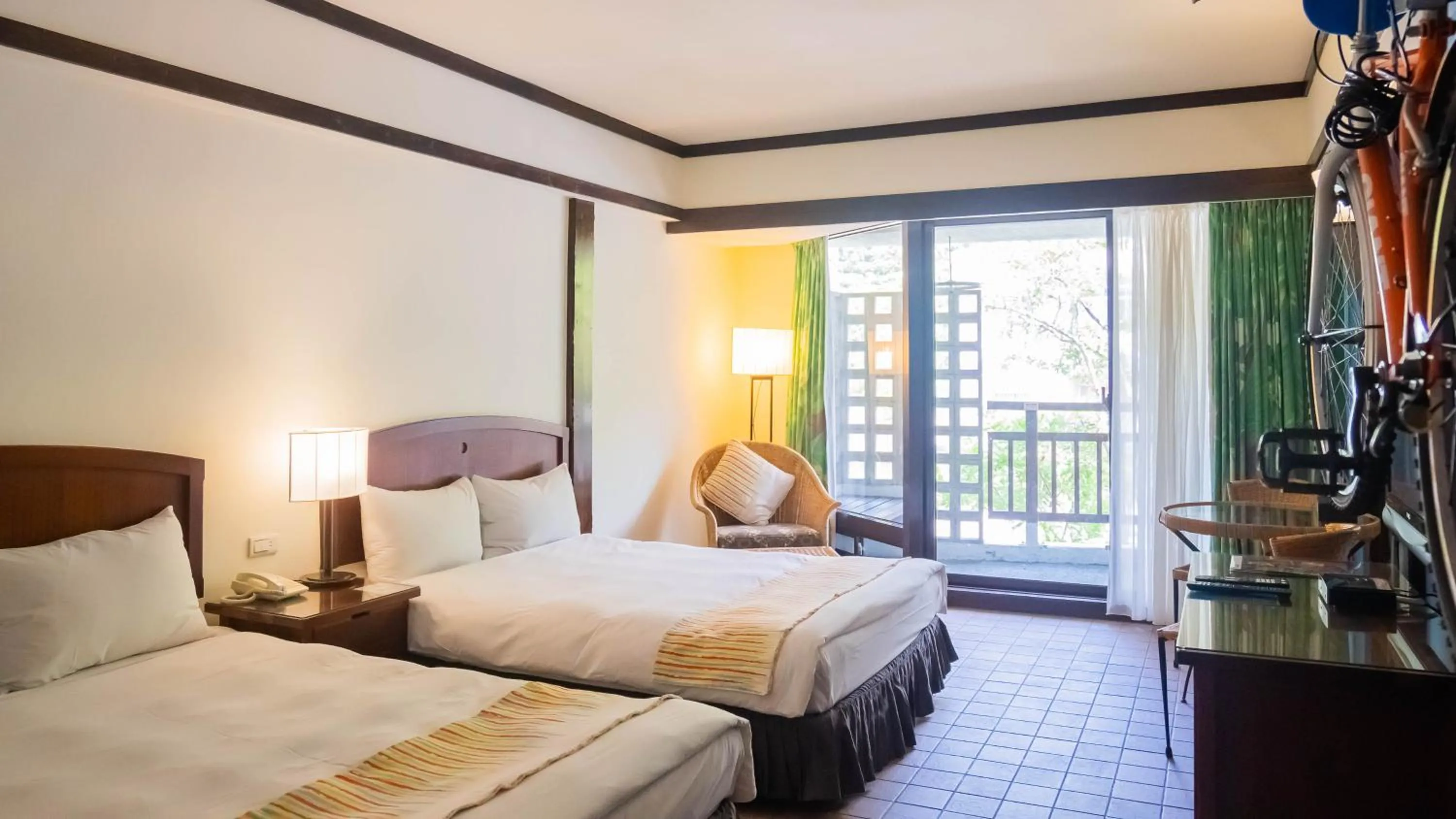 Bedroom, Bed in Yoho Beach Resort Kenting