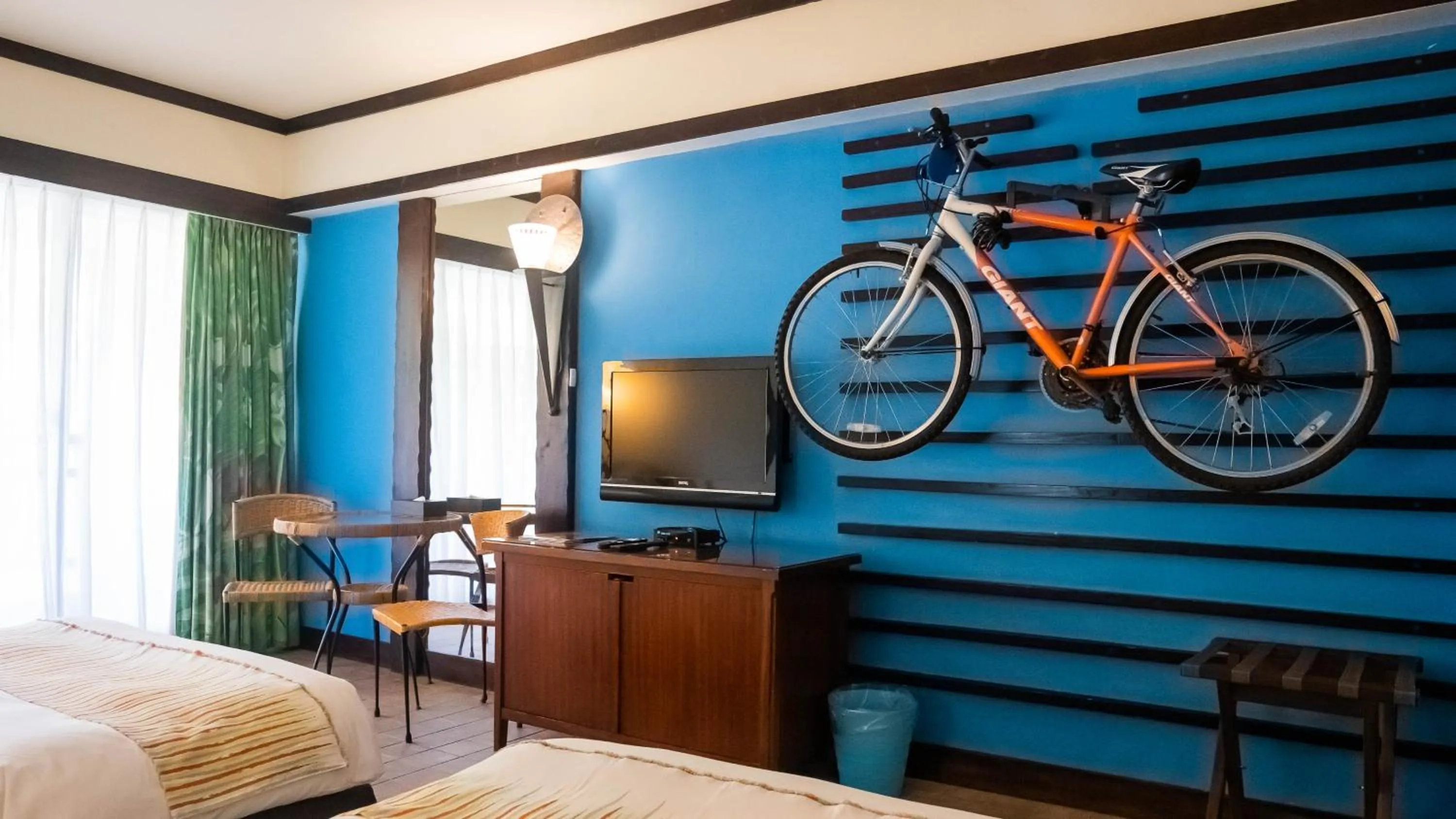 TV and multimedia, Bed in Yoho Beach Resort Kenting