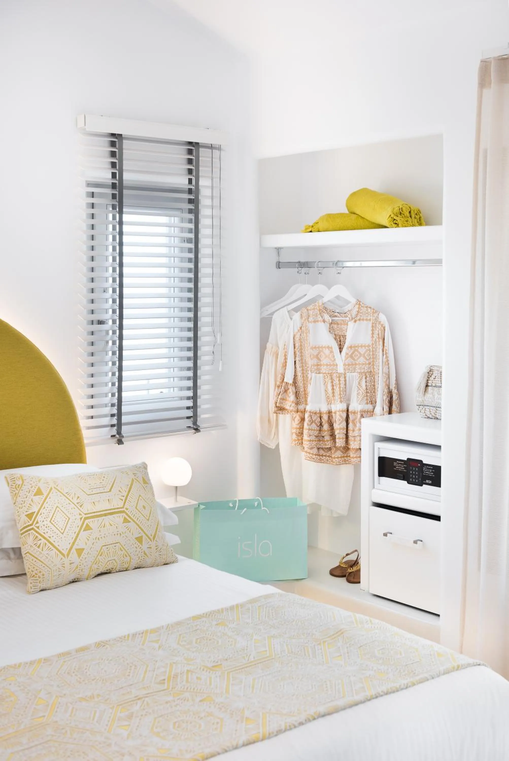 Bed in Emfasis Luxury Villa