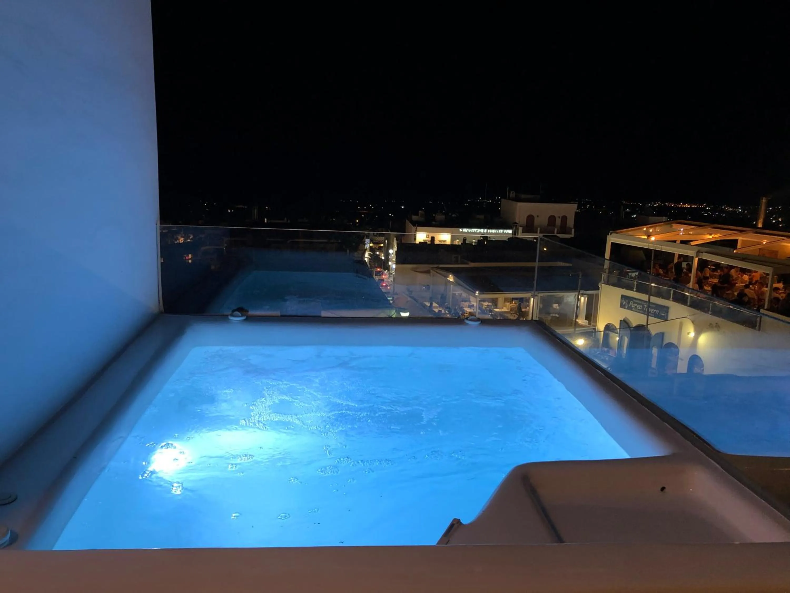 Hot Tub in Emfasis Luxury Villa