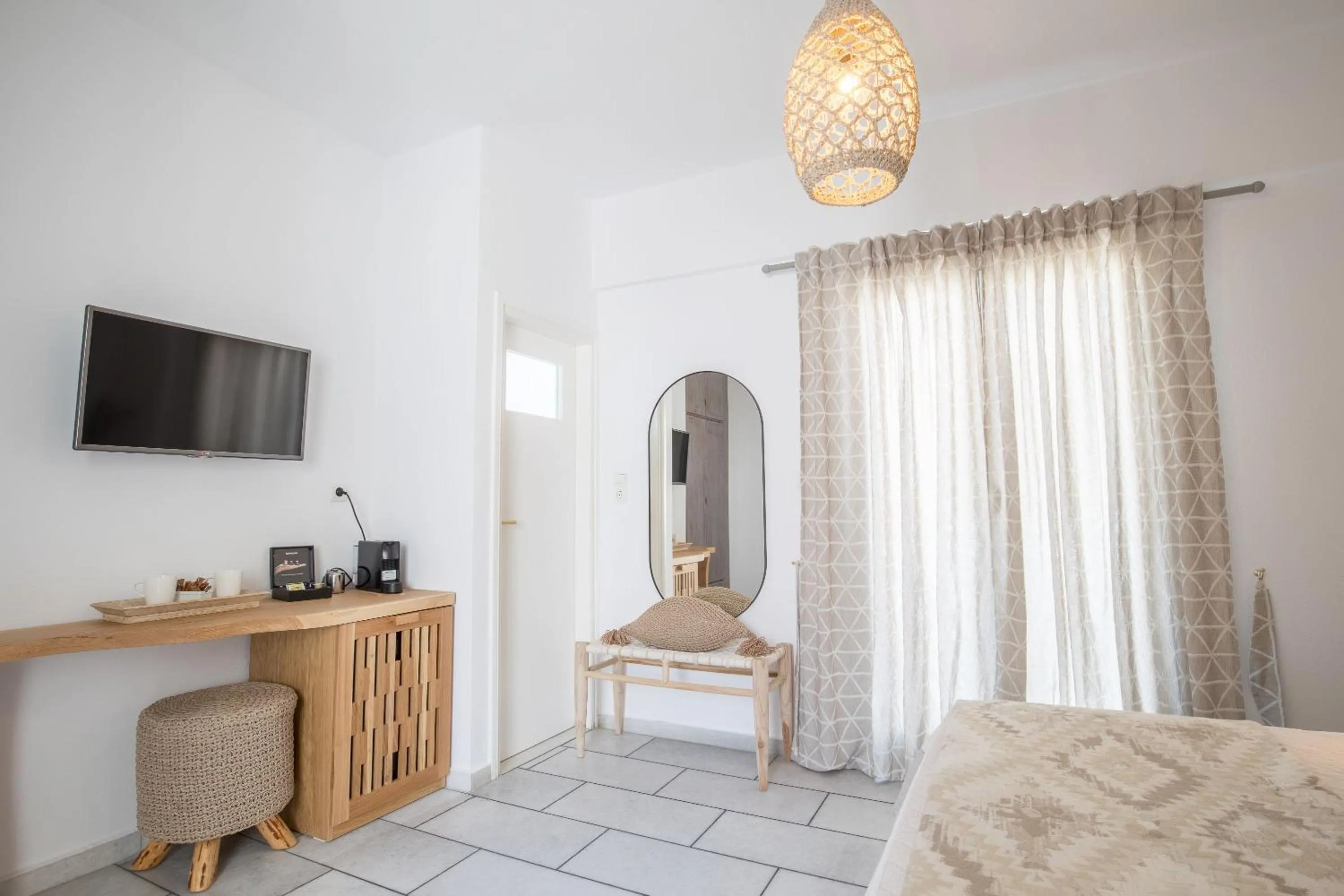 Shower, Bed in Hotel Villa Flora