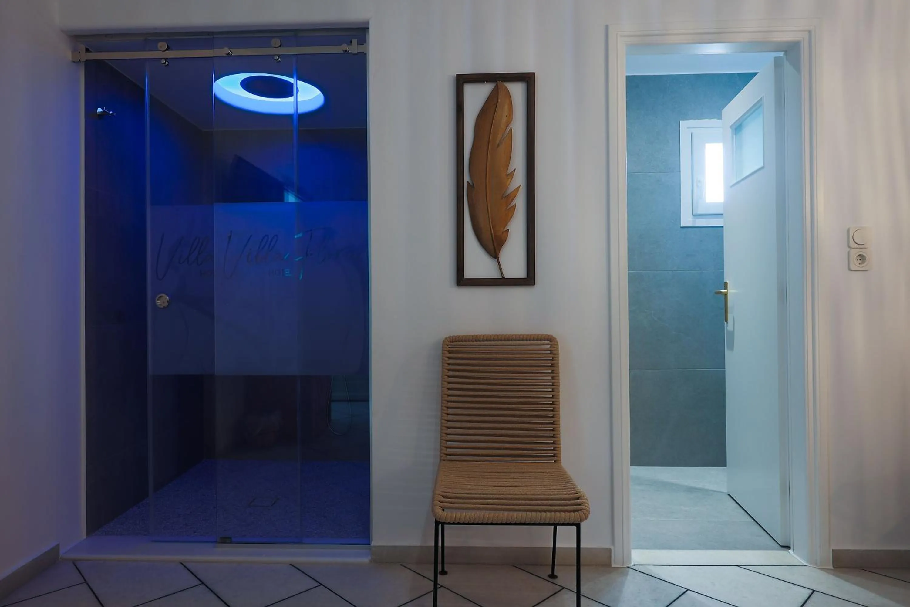 Shower in Hotel Villa Flora