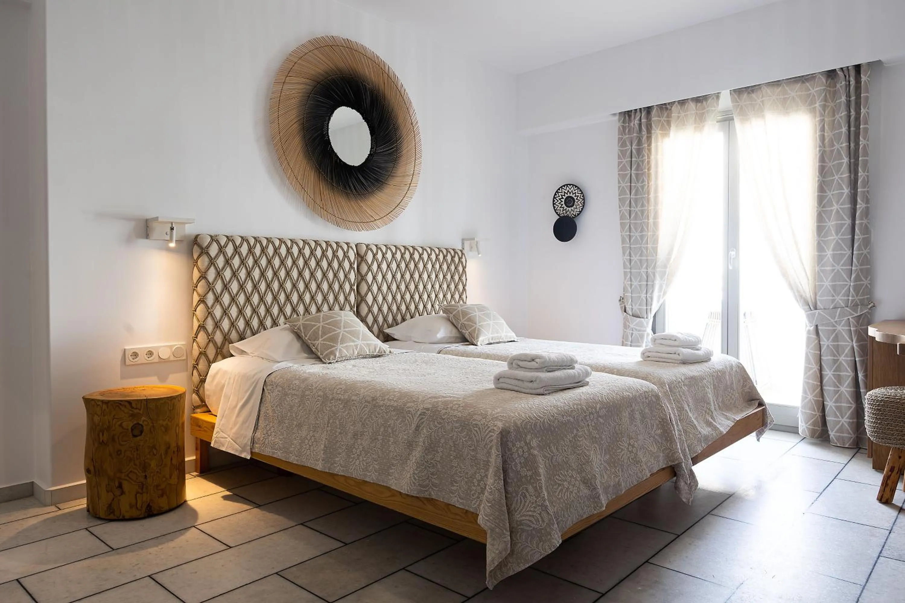 Shower, Bed in Hotel Villa Flora