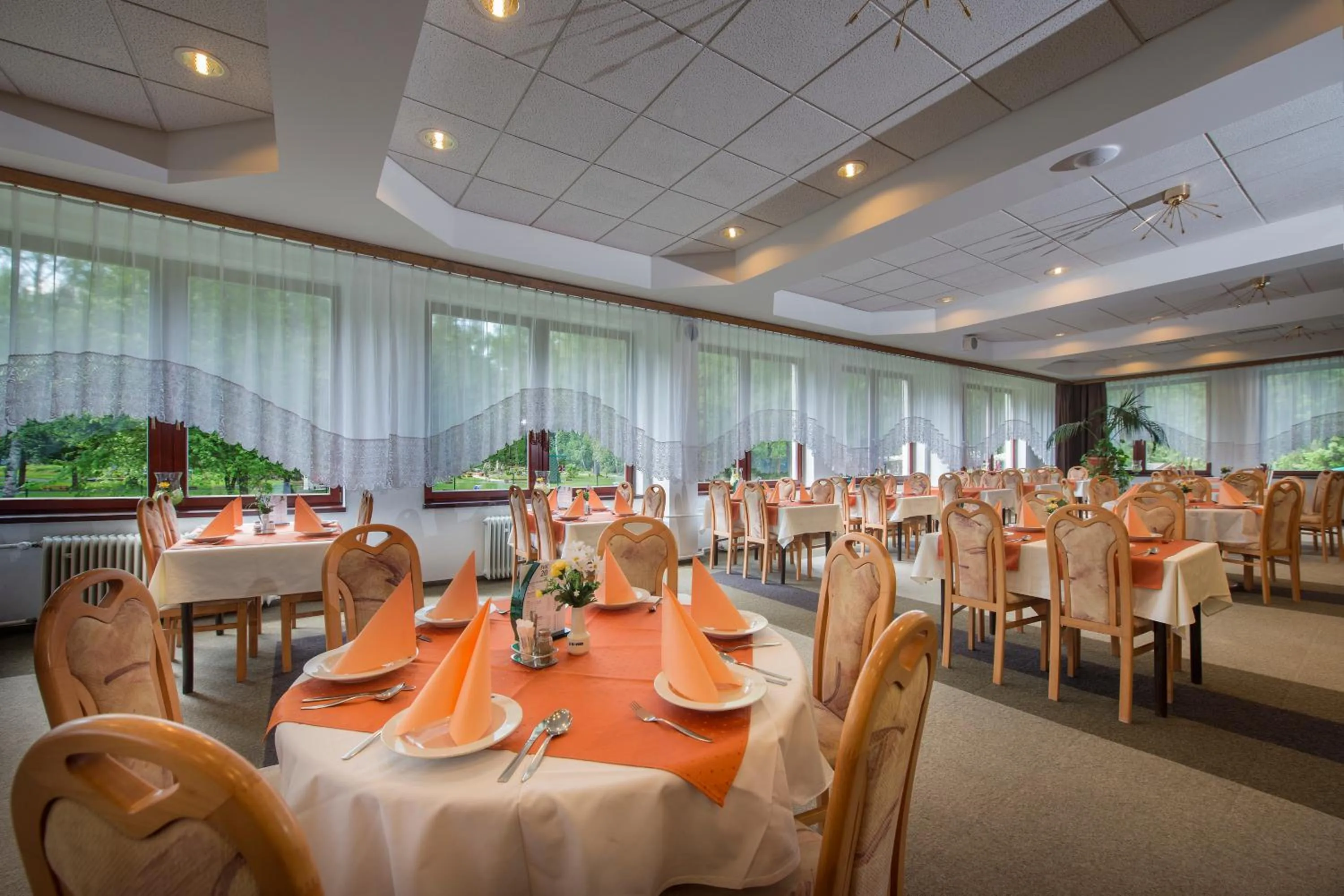Banquet/Function facilities in Hotel SOREA ĎUMBIER