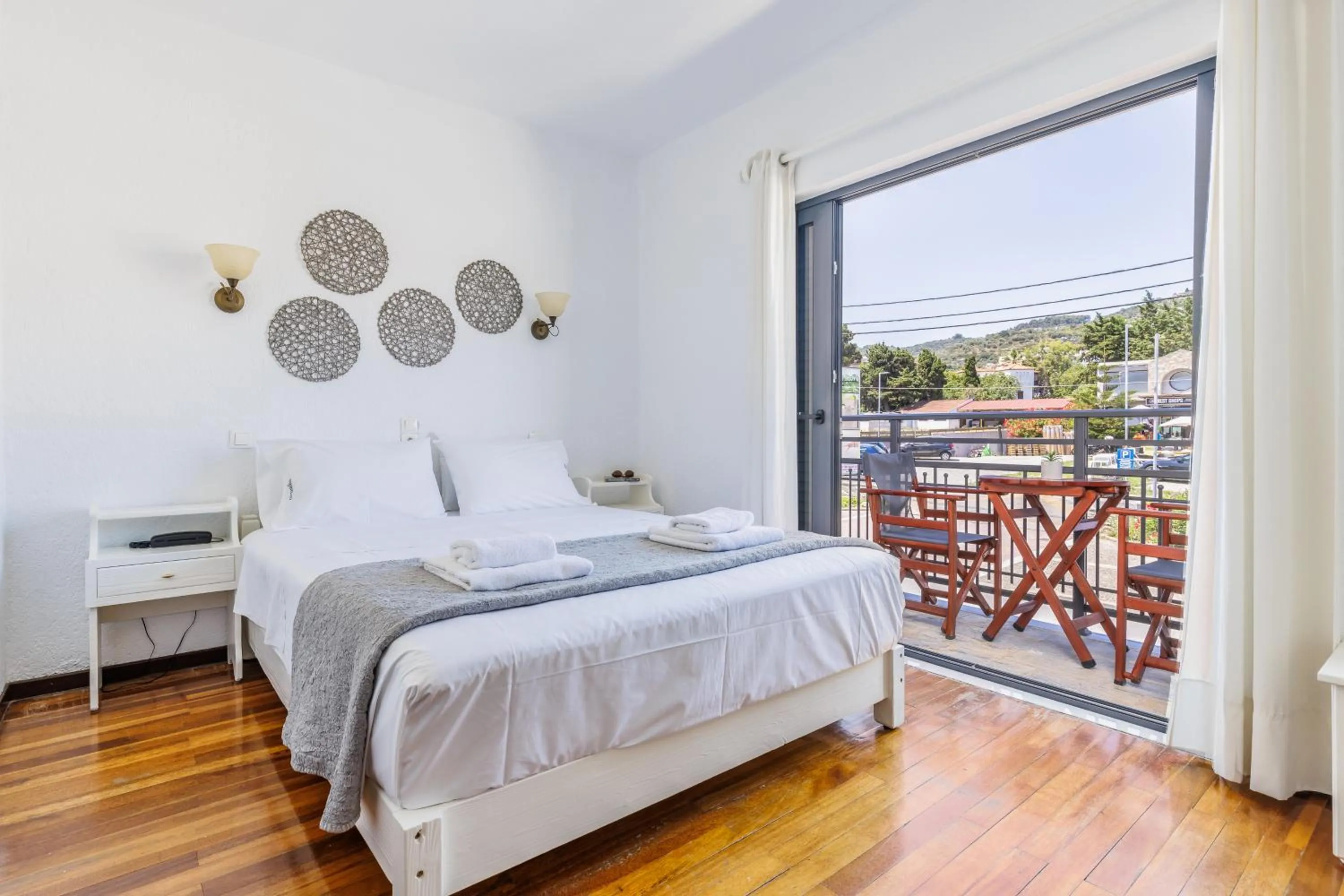 Bedroom, Bed in Amalia Hotel