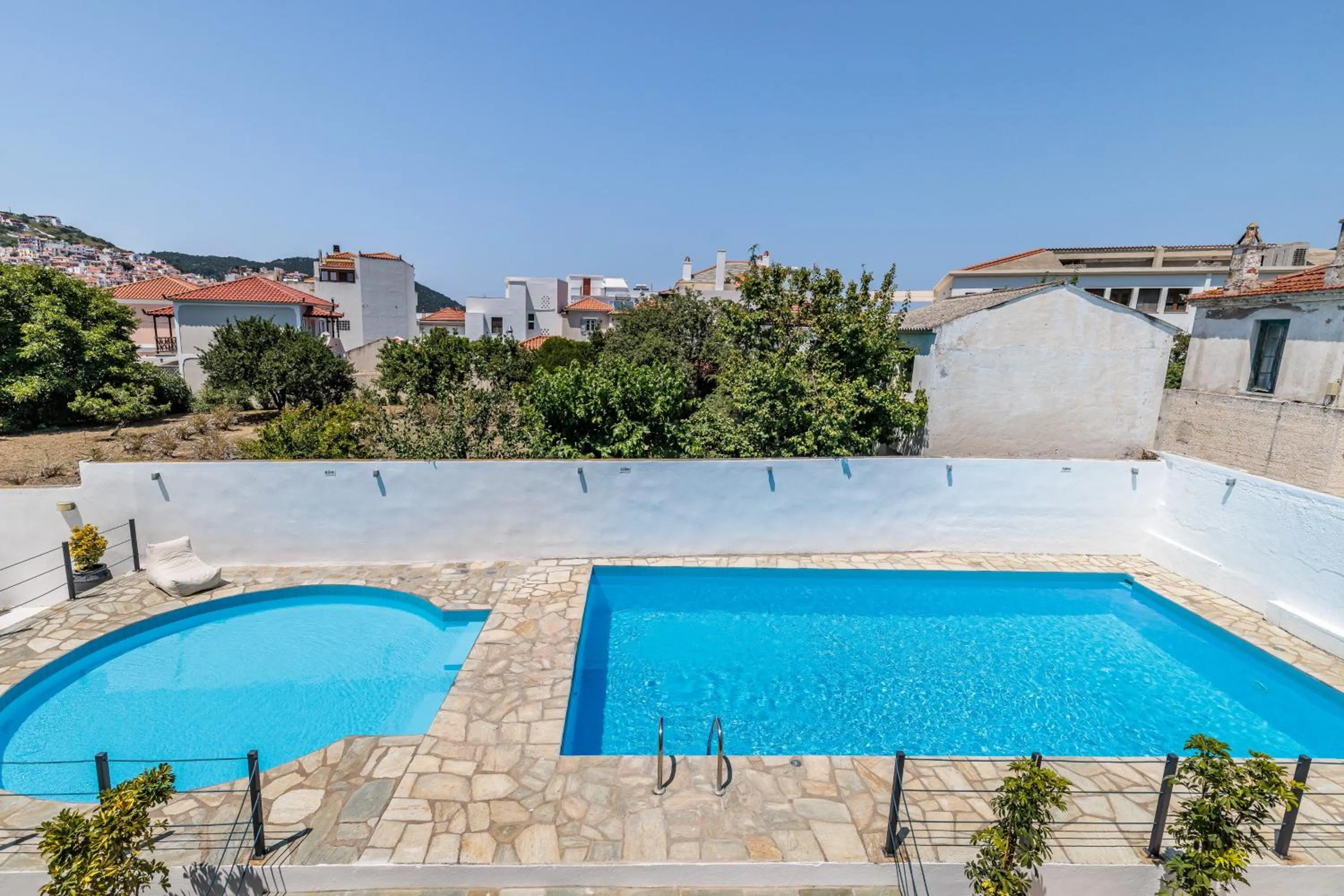 Swimming pool in Amalia Hotel