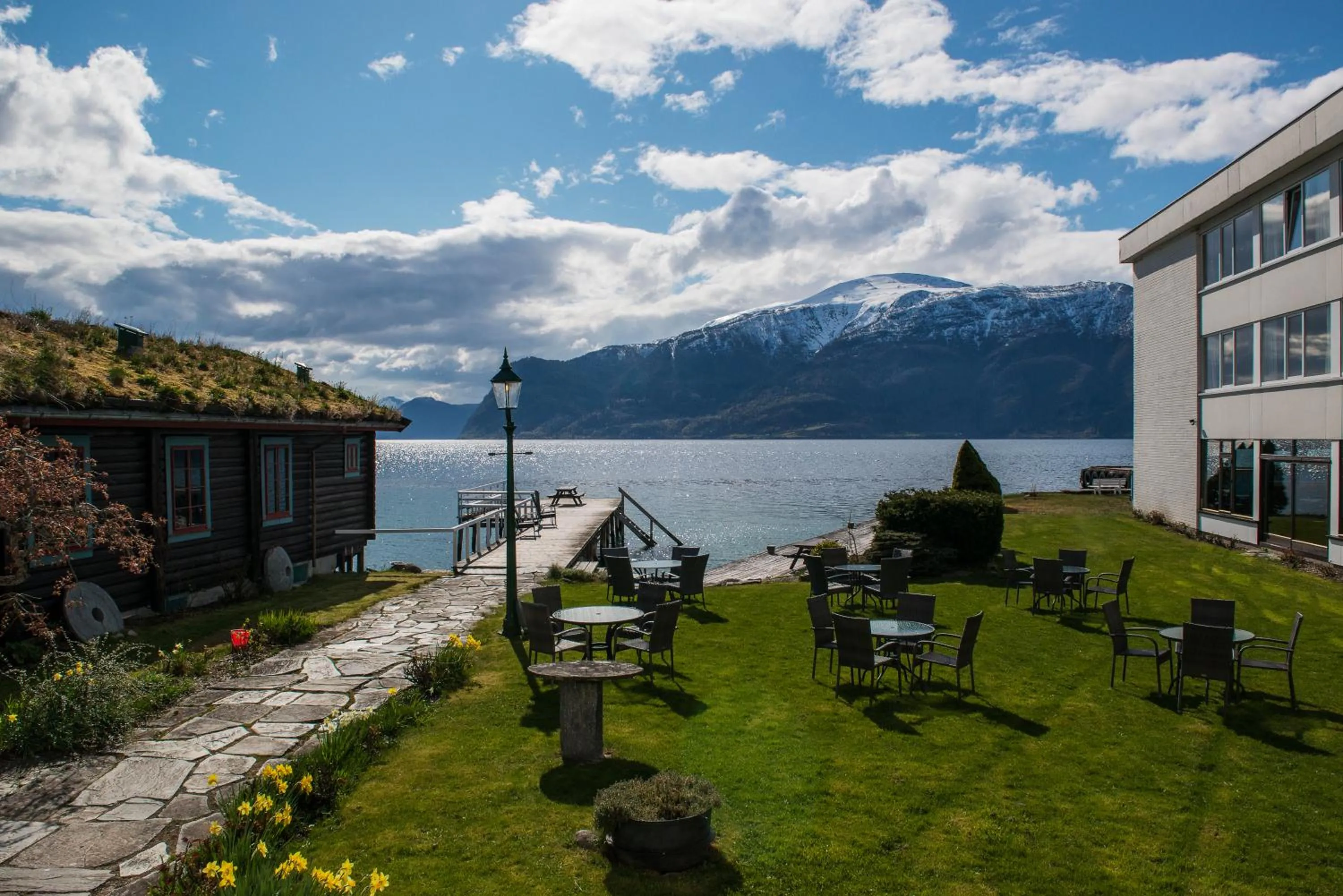 Patio in Leikanger Fjordhotel - Unike Hoteller
