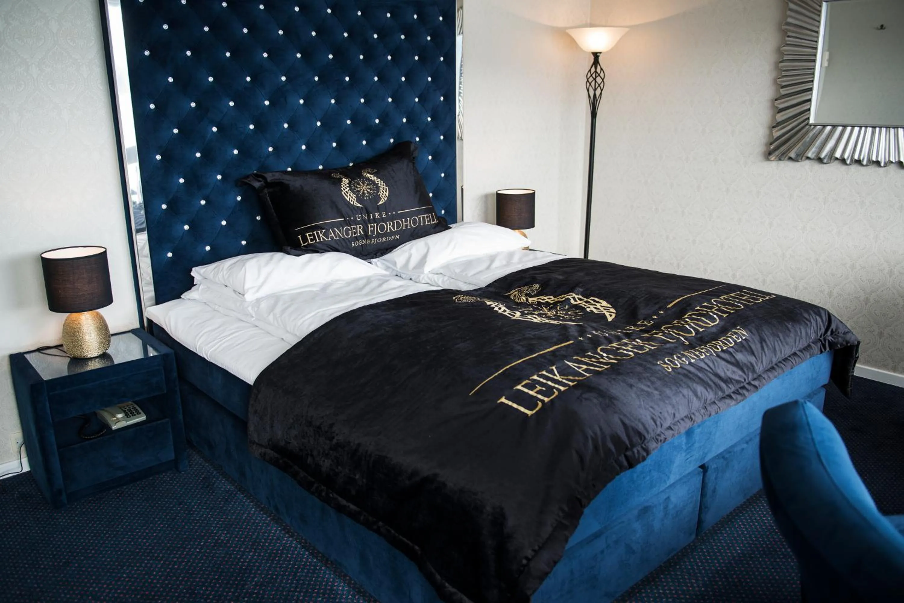 Bed in Leikanger Fjordhotel - Unike Hoteller