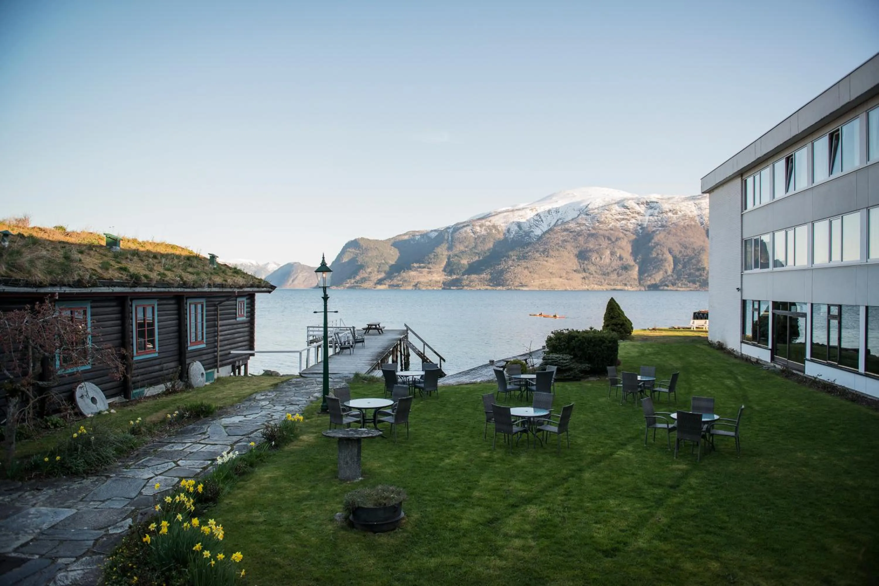 Property building in Leikanger Fjordhotel - Unike Hoteller