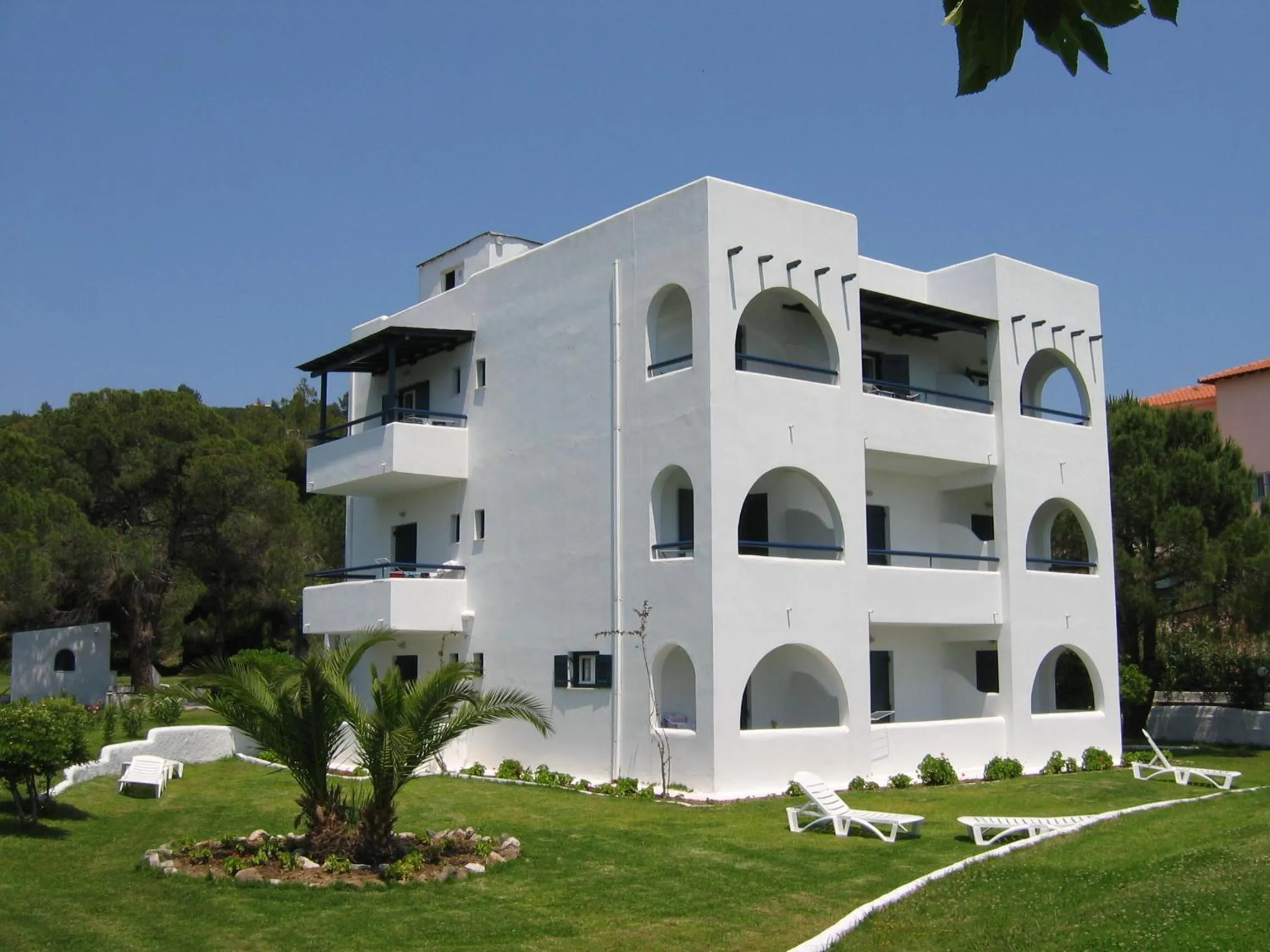 Property building in Maistrali Studios Skiathos