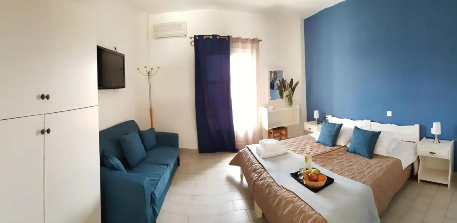 Deluxe Double Studio in Maistrali Studios Skiathos Deluxe Double Studio in Maistrali Studios Skiathos