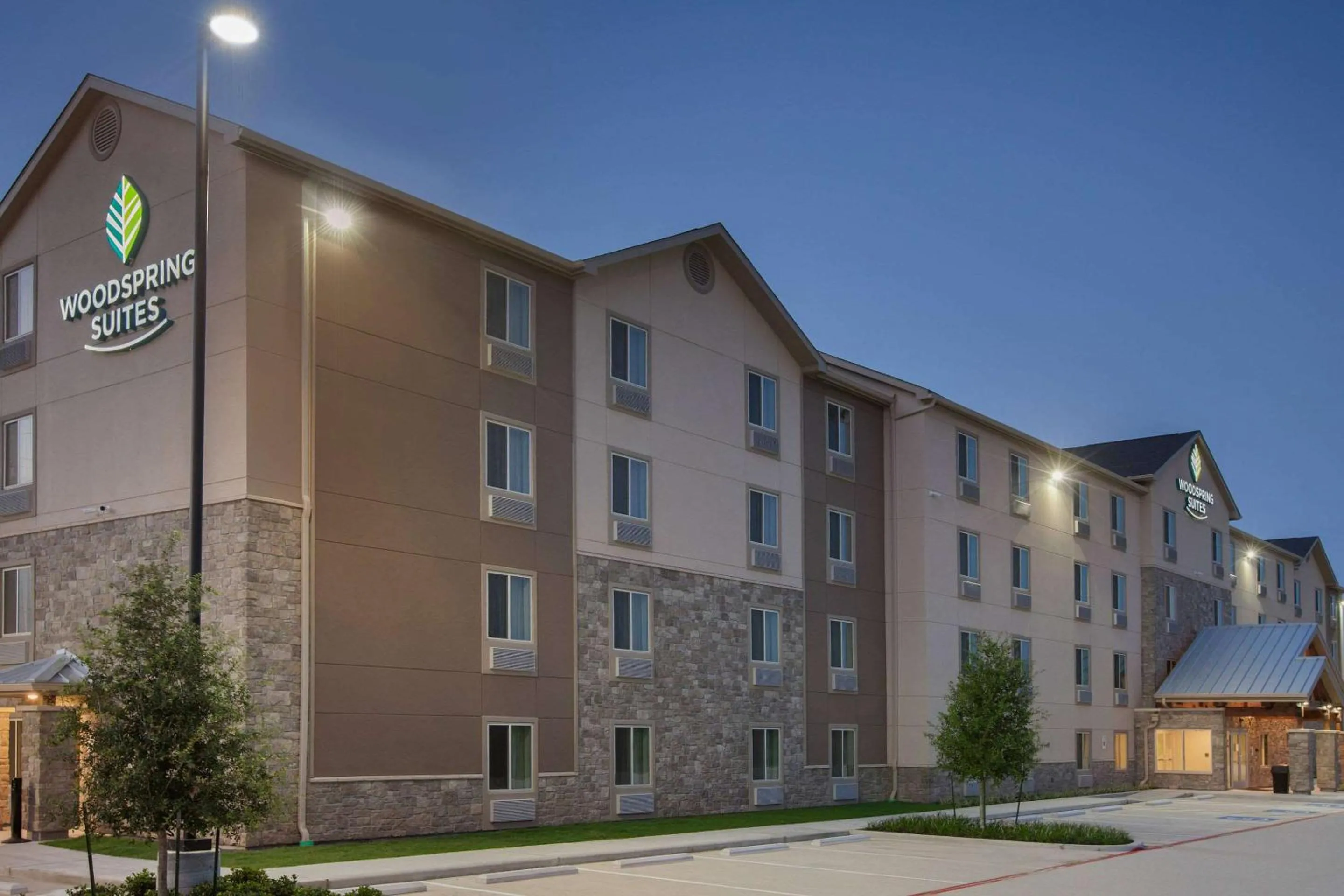 Property building in WoodSpring Suites Houston 288 South Medical Center