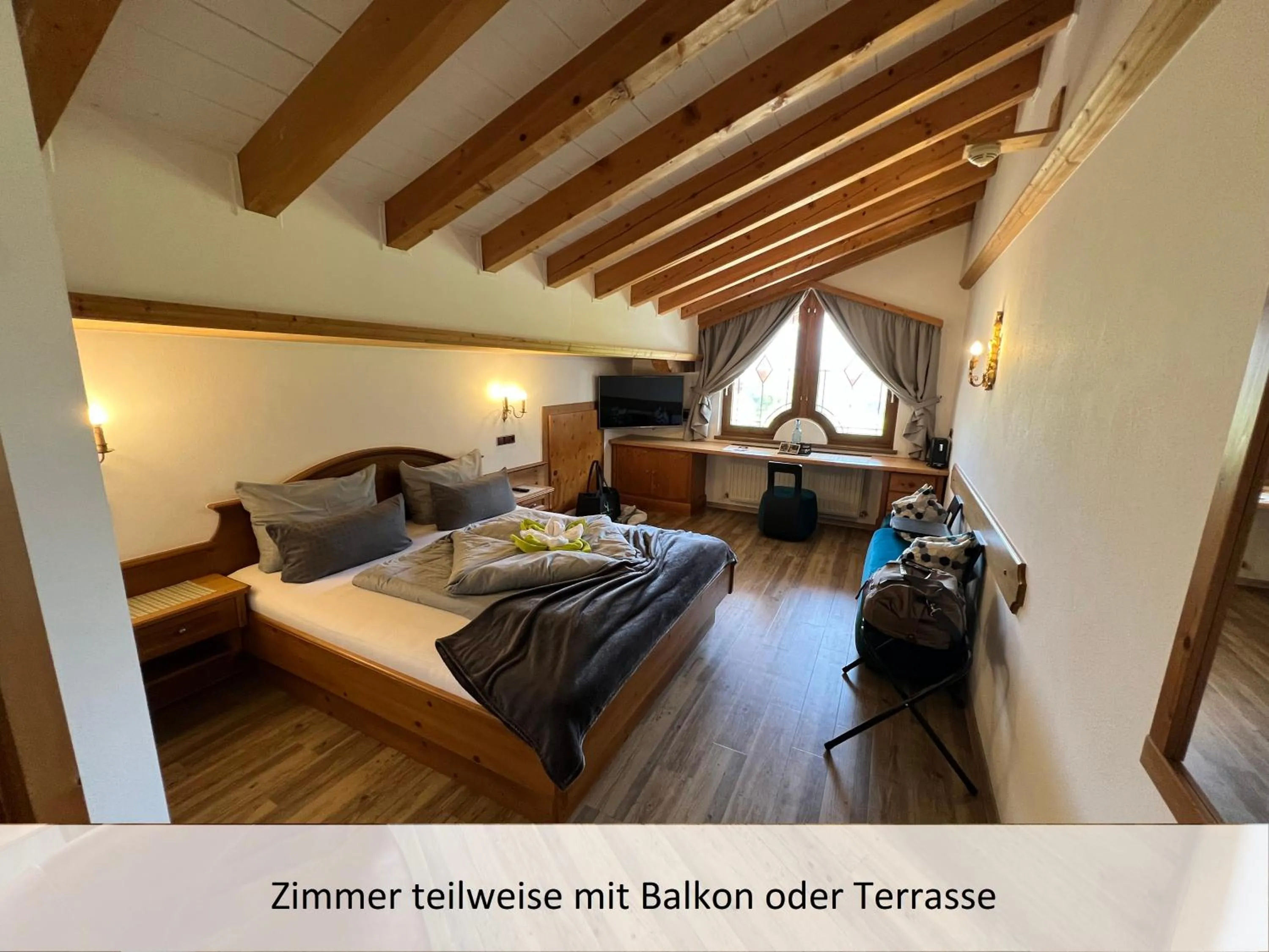 Photo of the whole room, Bed in ALPENHOTEL TYROL - B&B - ADULTS ONLY - Alpines Lifestylehotel - BIO & Nachhaltig