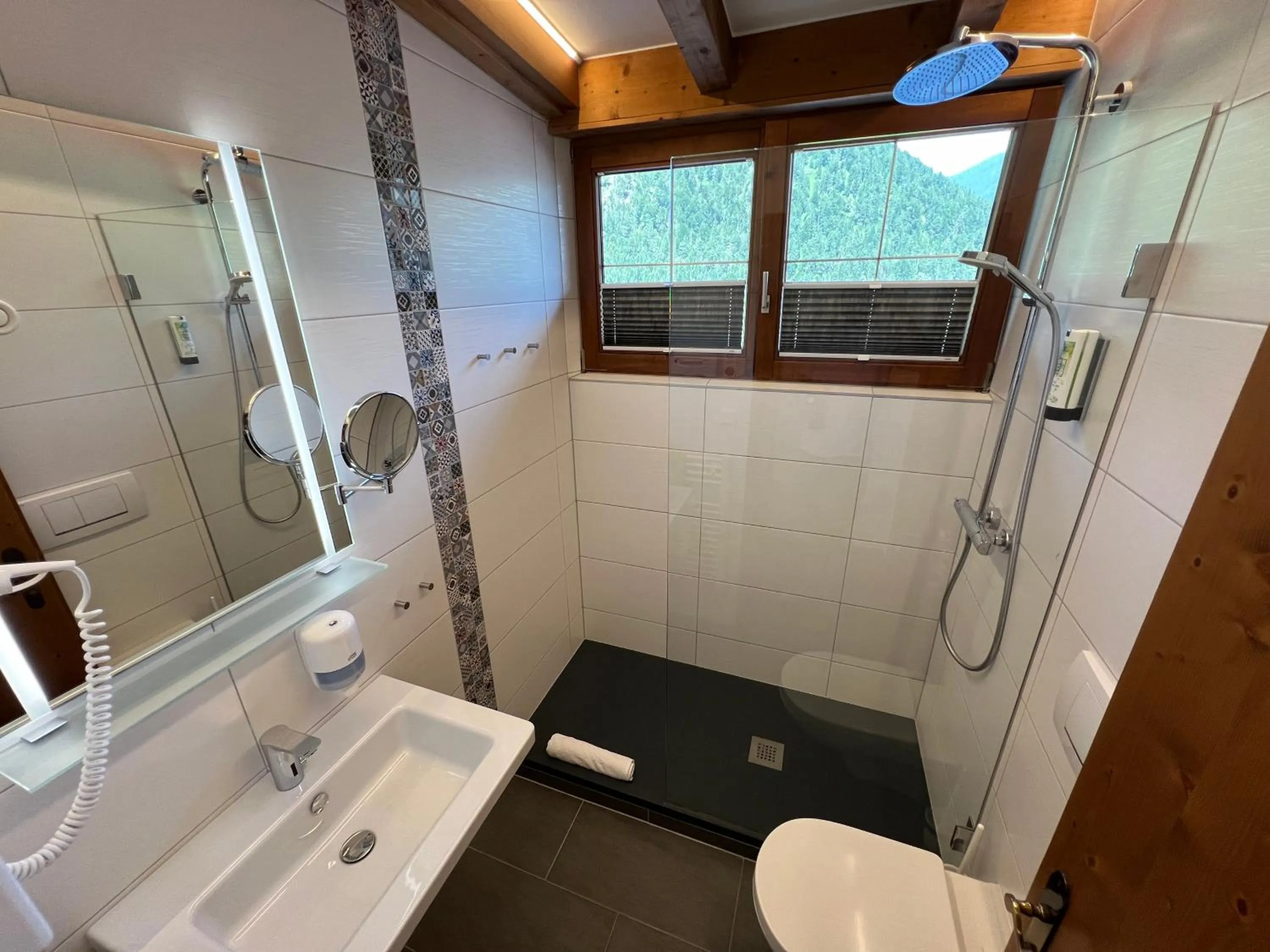 Shower in ALPENHOTEL TYROL - B&B - ADULTS ONLY - Alpines Lifestylehotel - BIO & Nachhaltig