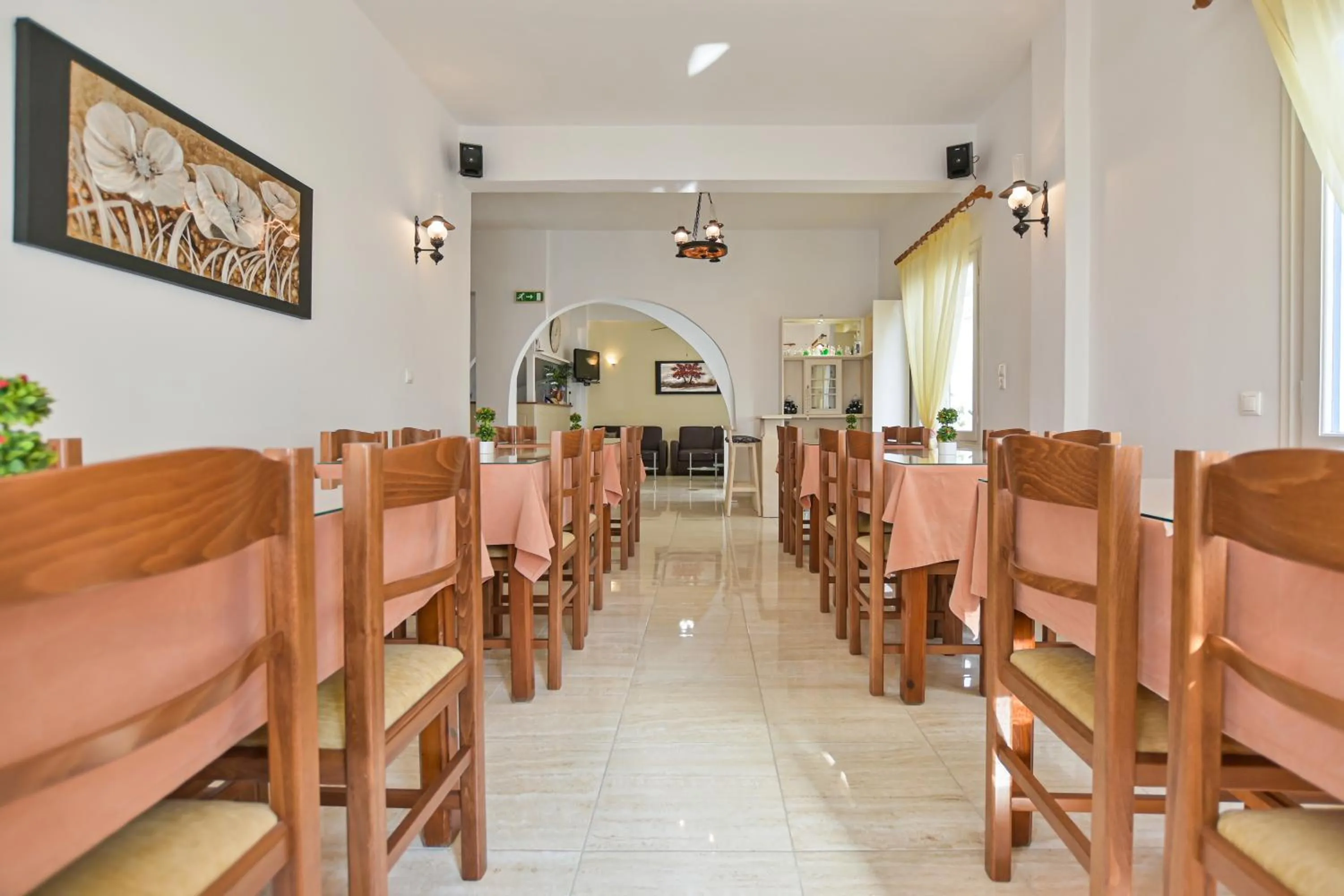 Dining area in Hotel Zeus