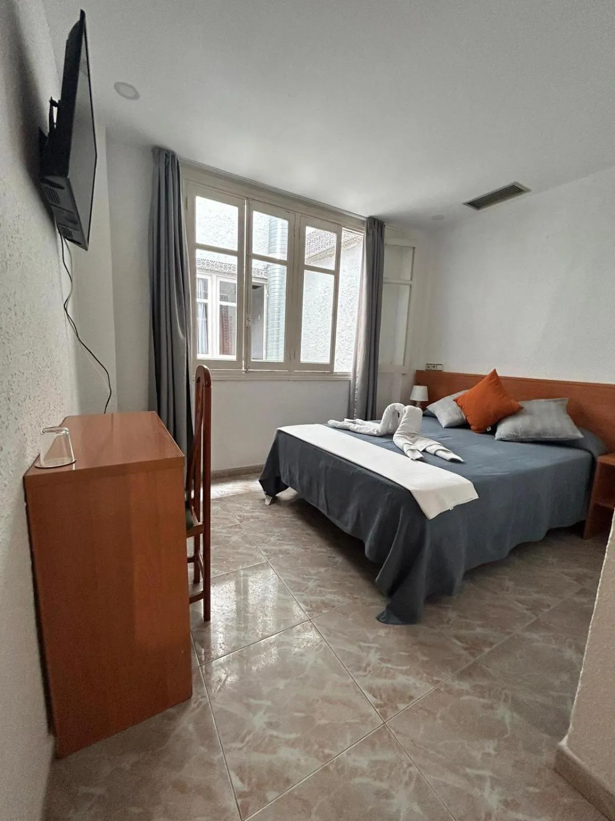 Bed in Hotel New Sanz