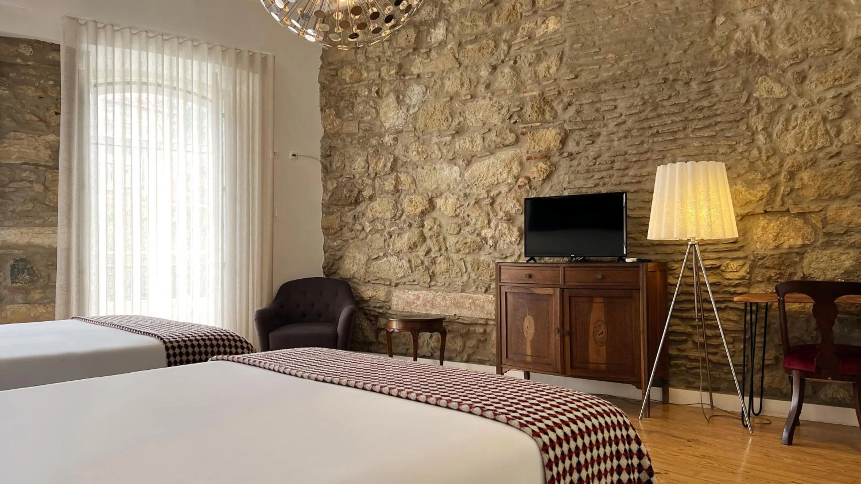 Bedroom, Bed in Casa do Bairro by Shiadu