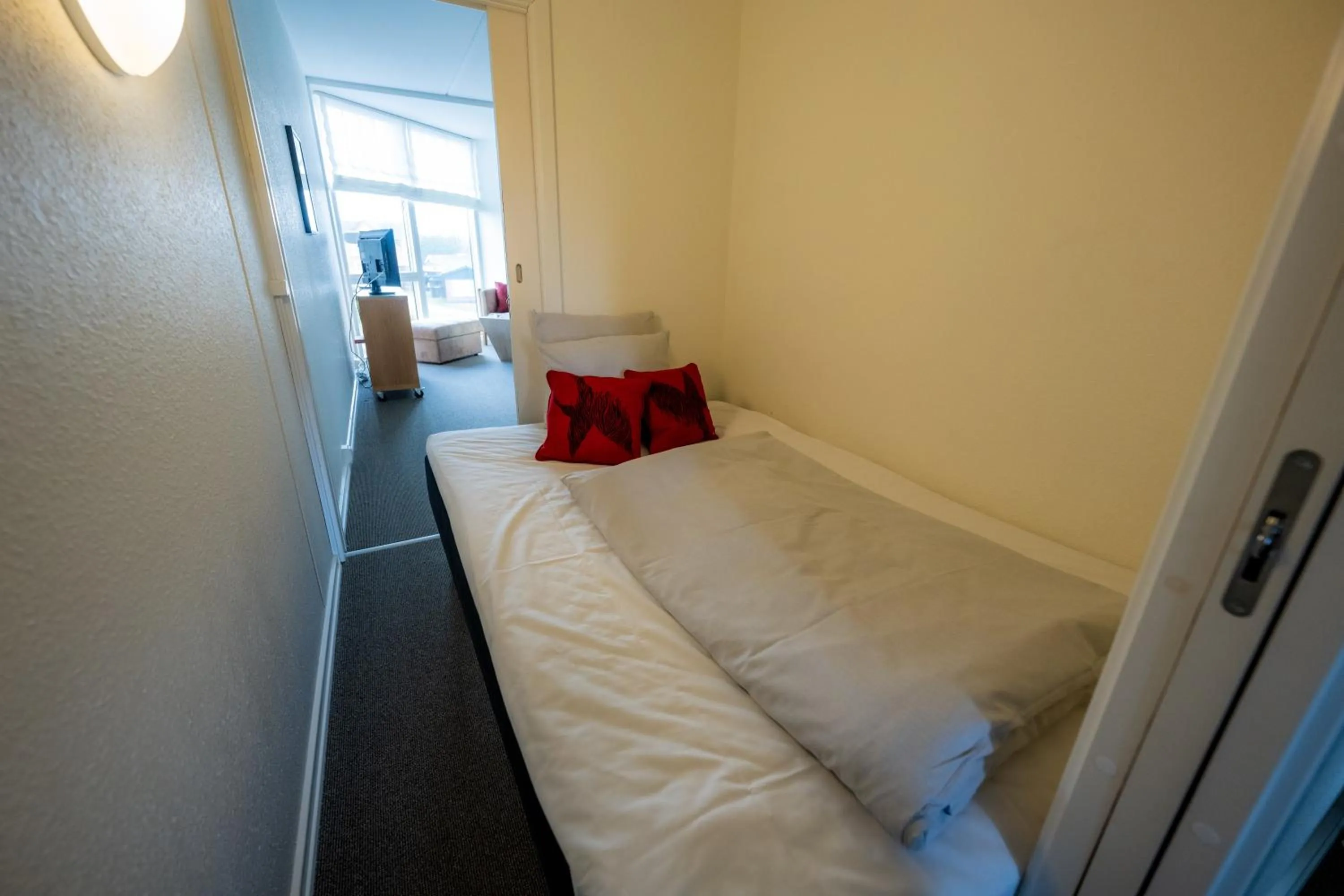 Bedroom, Bed in Nymindegab Kro