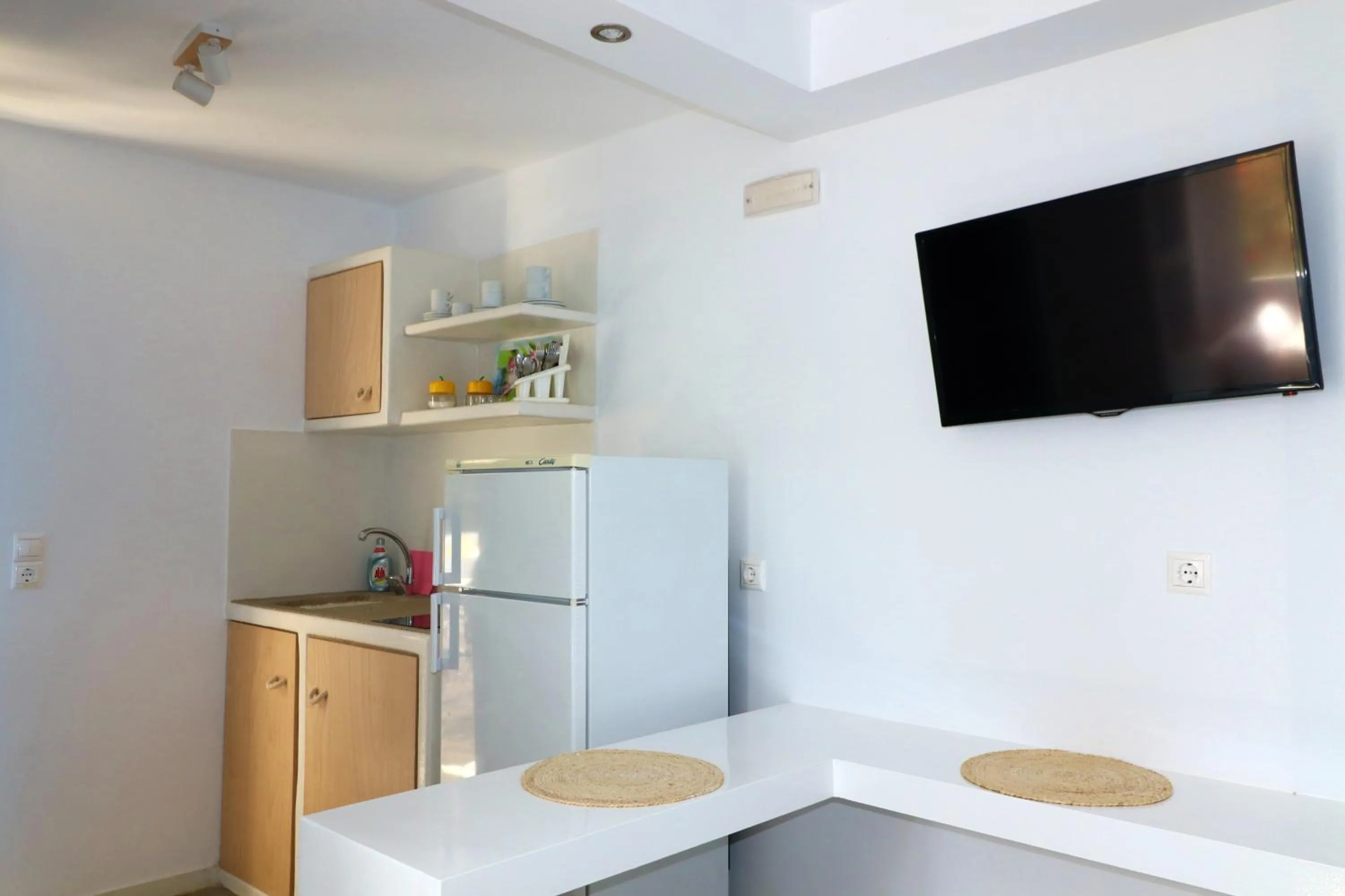 Kitchen or kitchenette in Coralli Beach Apartments