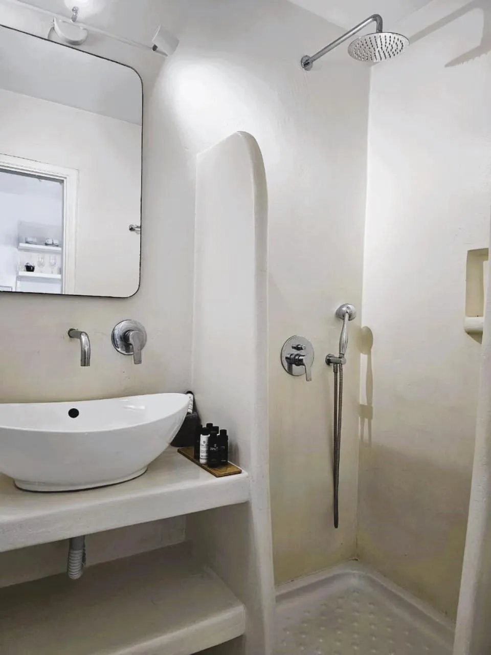 Bathroom in Coralli Beach Apartments