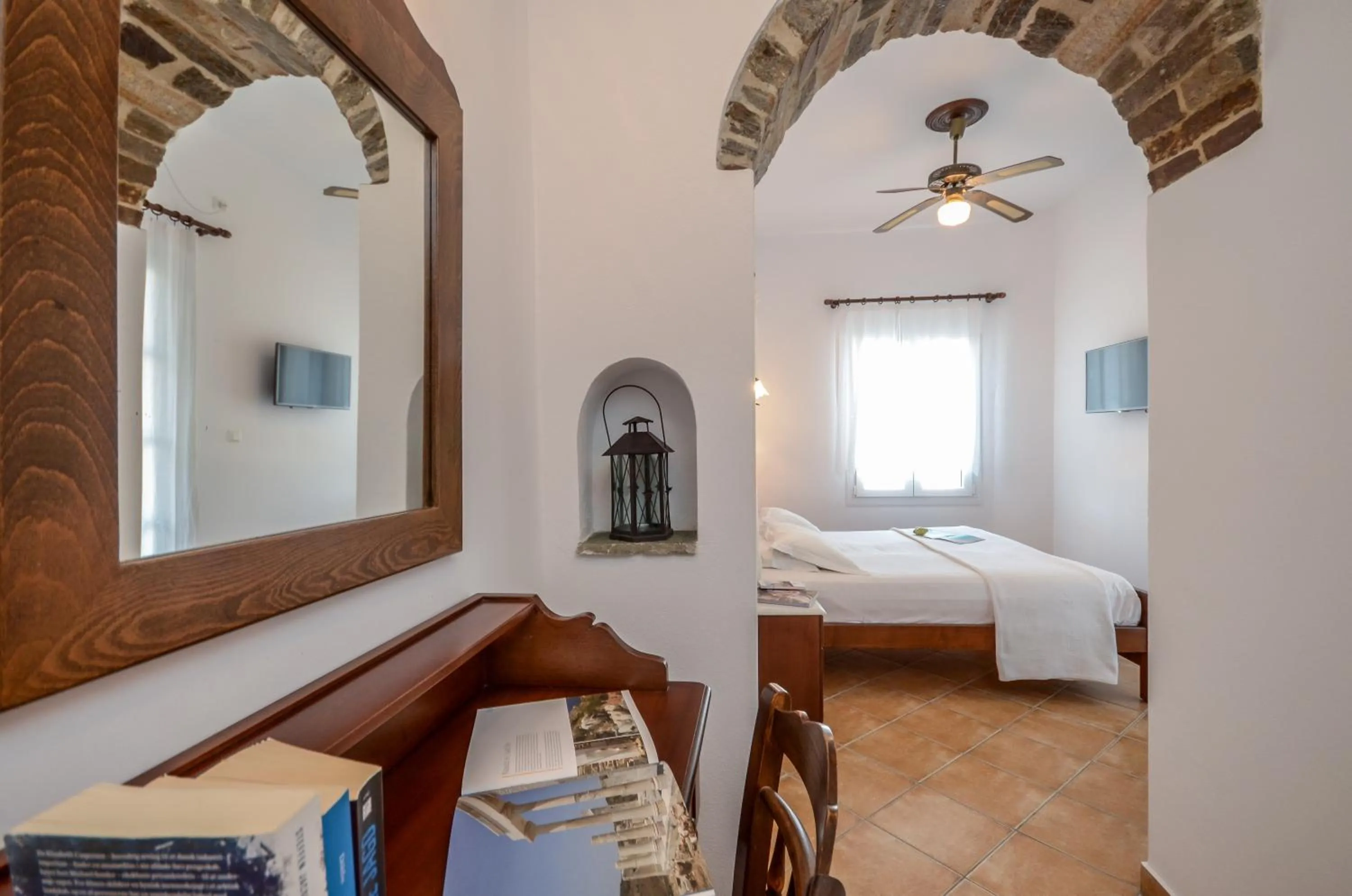 Photo of the whole room, Bed in Hotel Anixis