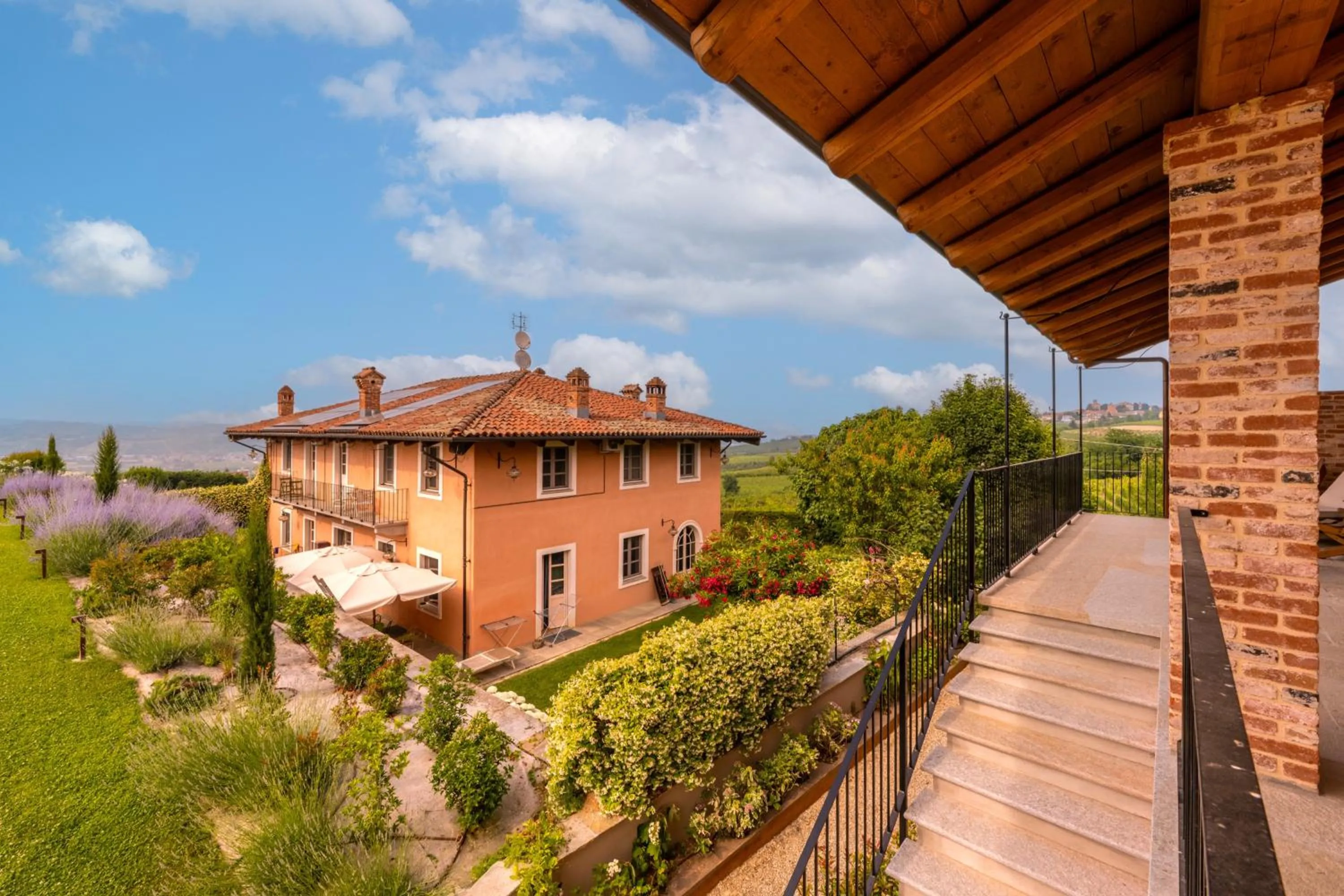 Natural landscape in Villa Bricco dei Cogni