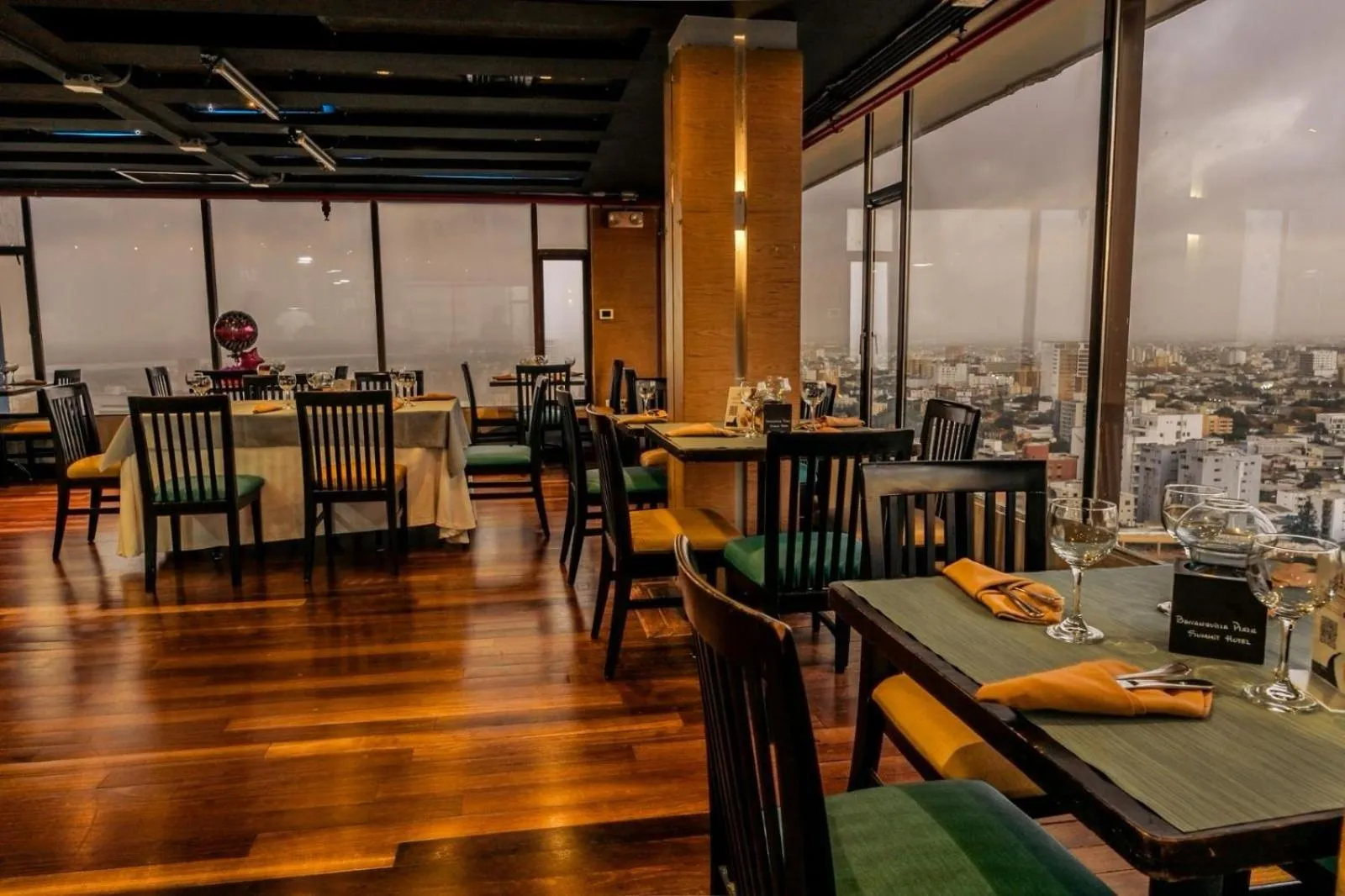 Restaurant/places to eat in Hotel Barranquilla Plaza