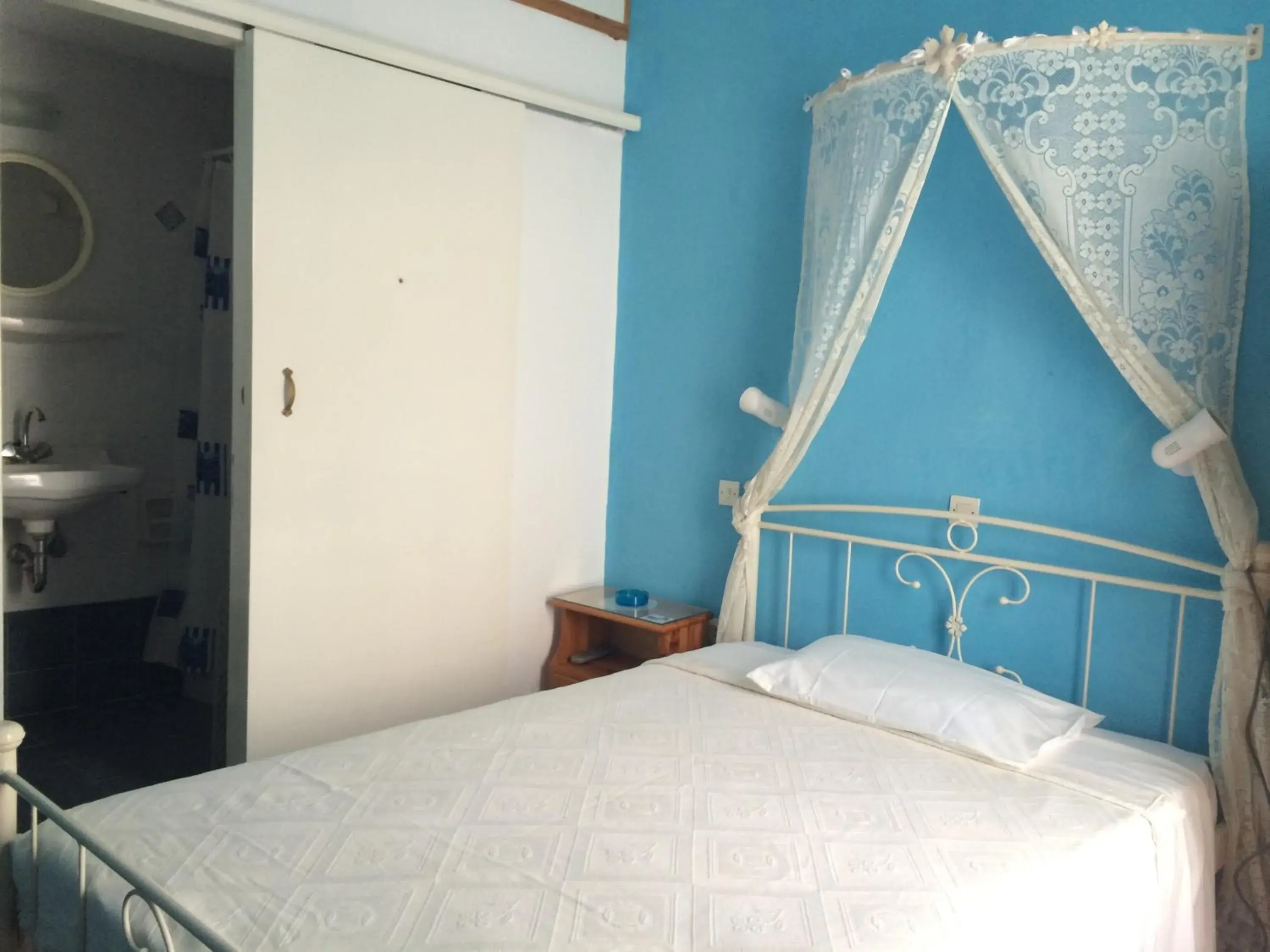 Single Room in Hotel Elizabeth Single Room in Hotel Elizabeth