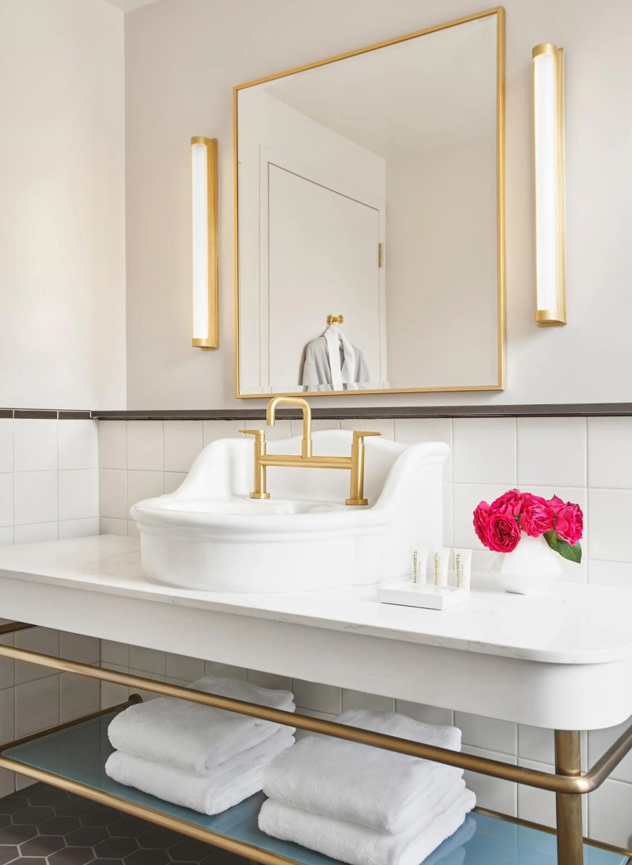 Bathroom in Hotel Savoy Kansas City, Tapestry Collection by Hilton