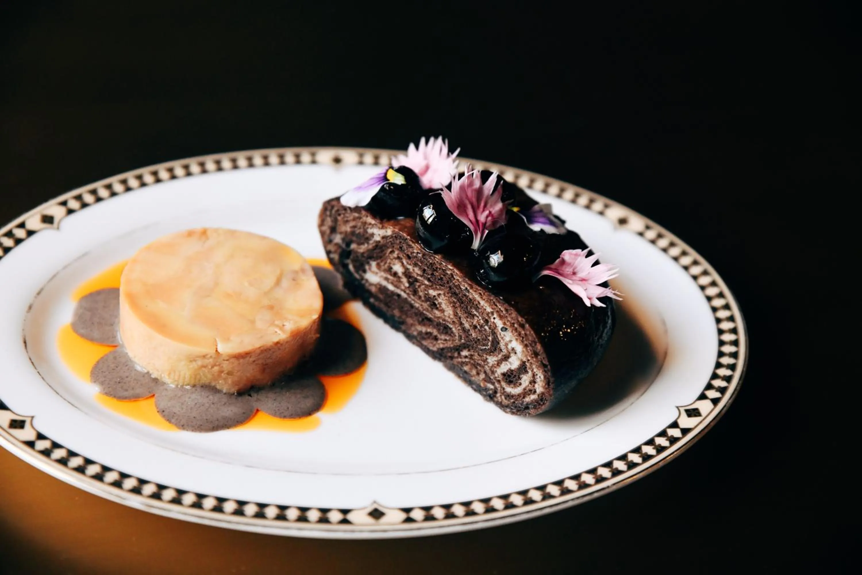 Restaurant/places to eat in Hotel Savoy Kansas City, Tapestry Collection by Hilton