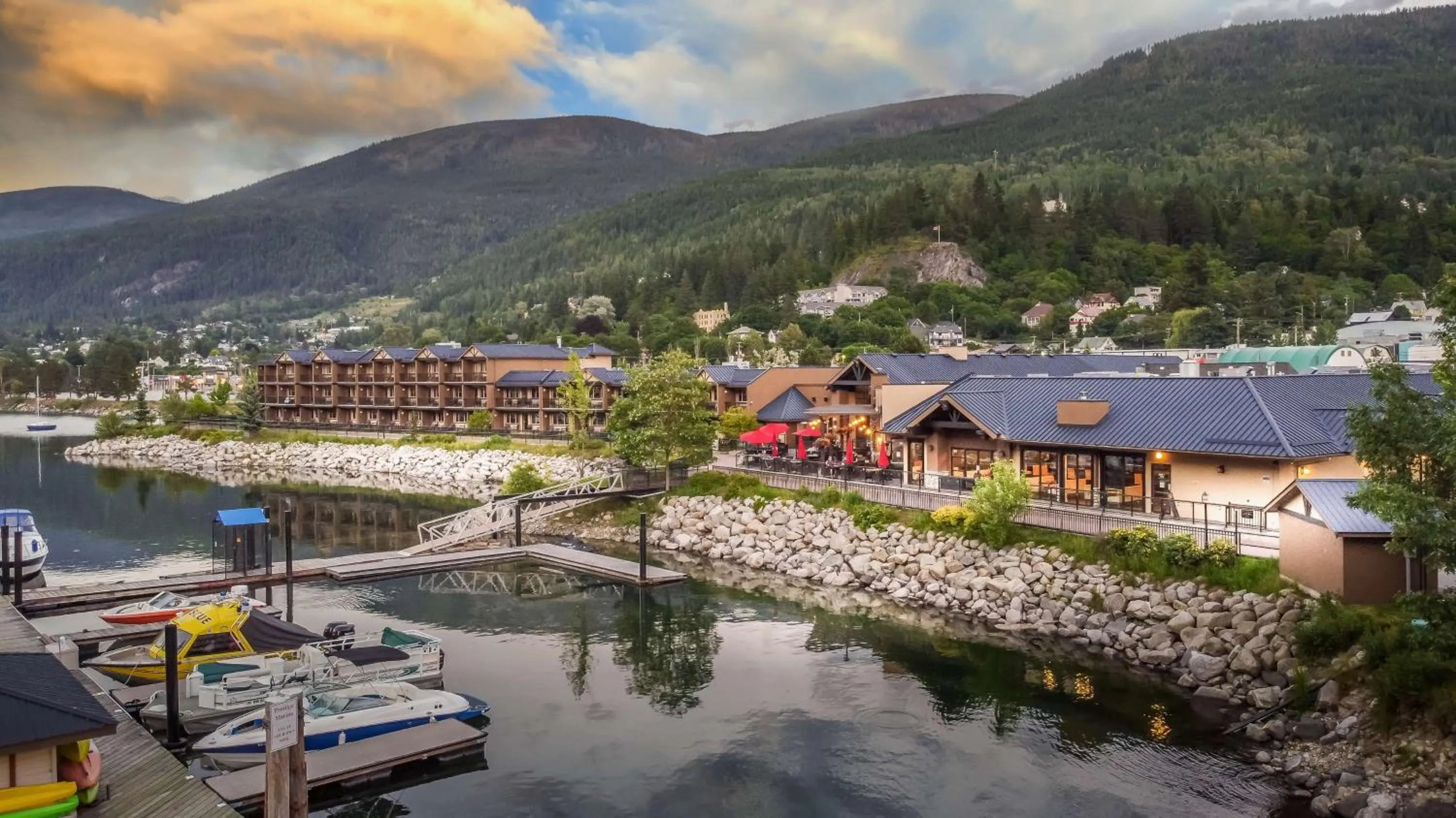 Property building in Prestige Lakeside Resort, WorldHotels Elite