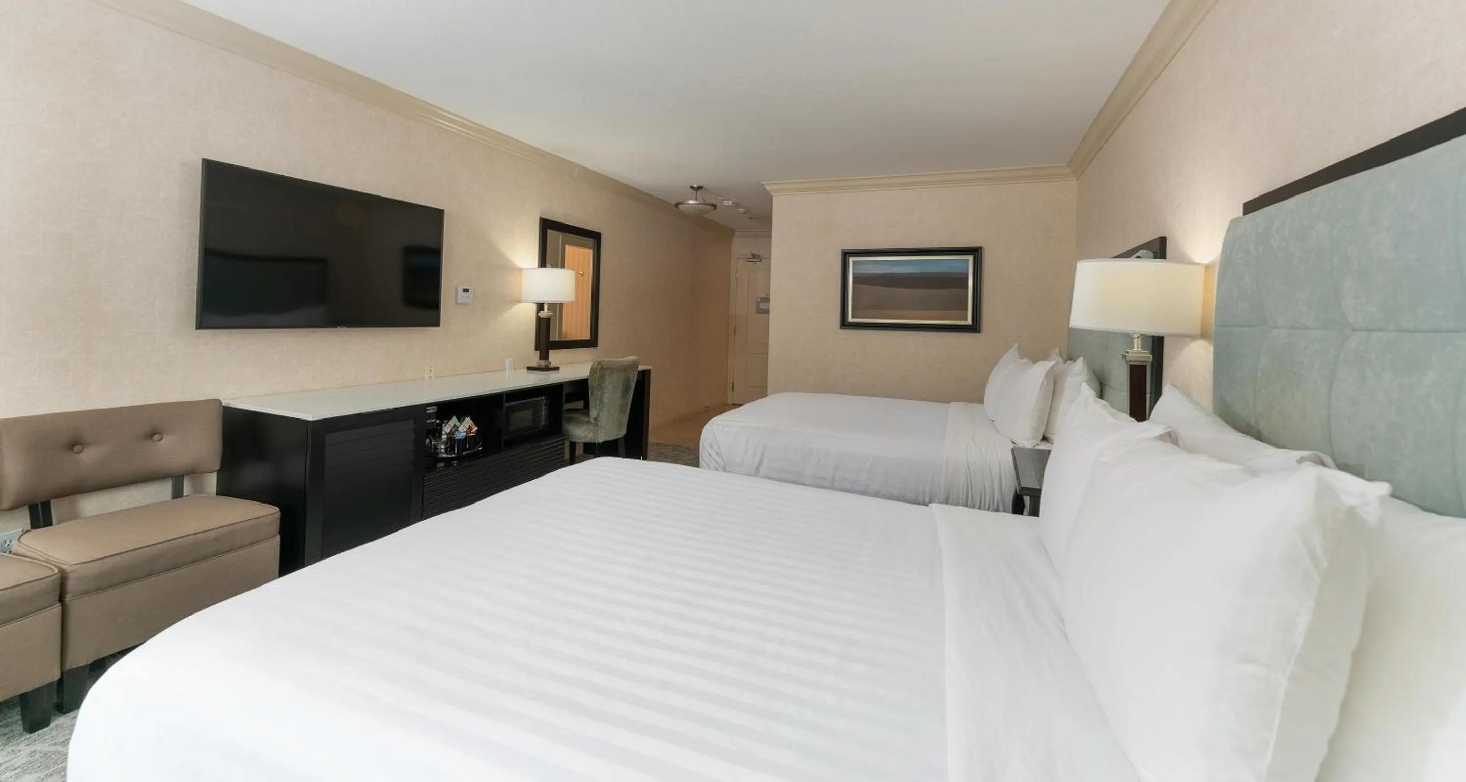 Bedroom, Bed in Prestige Lakeside Resort, WorldHotels Elite