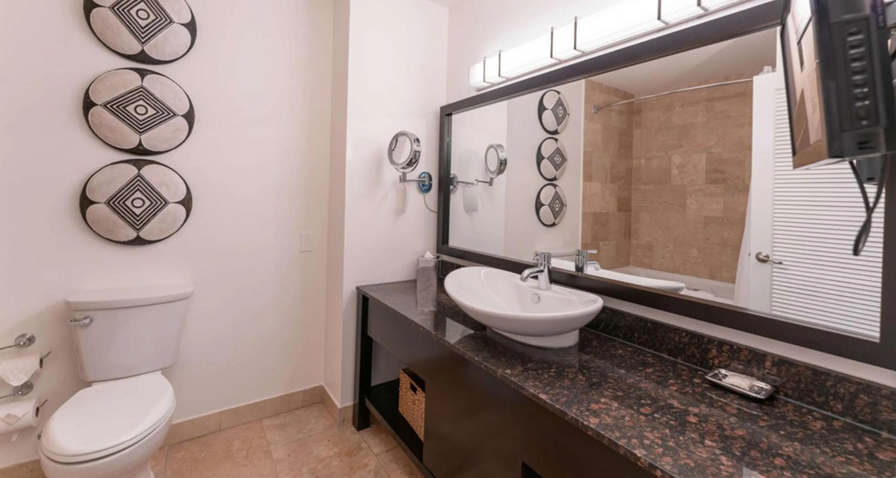 Bathroom in Prestige Lakeside Resort, WorldHotels Elite