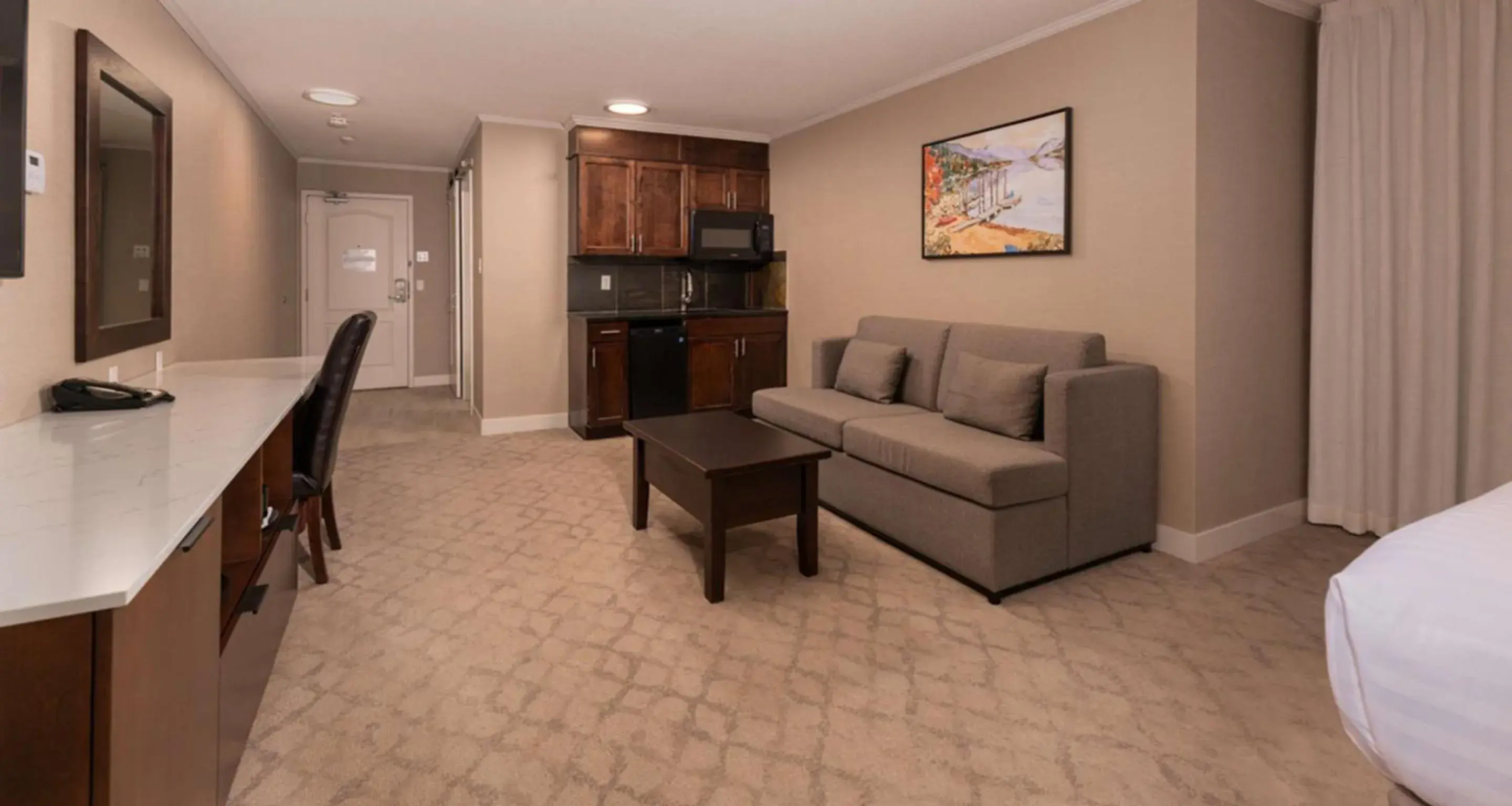 King Studio with Sofa Bed and Kitchenette - Non-Smoking in Prestige Lakeside Resort, WorldHotels Elite King Studio with Sofa Bed and Kitchenette - Non-Smoking in Prestige Lakeside Resort, WorldHotels Elite