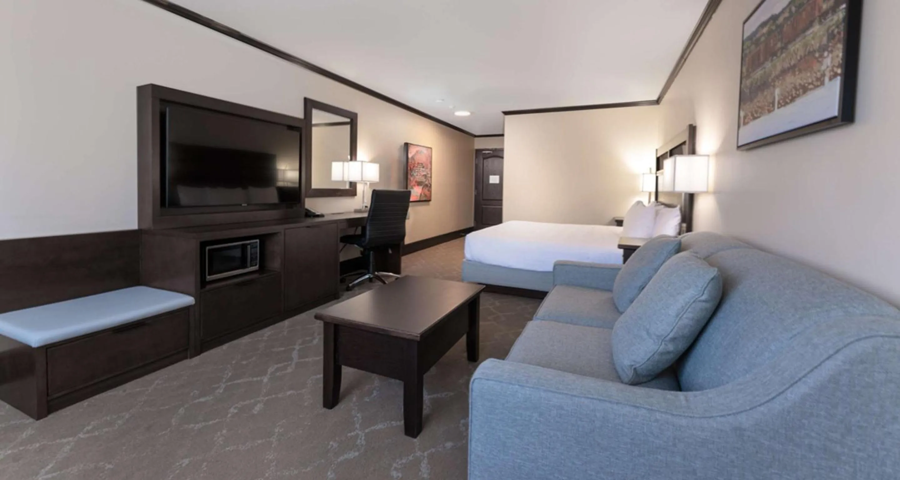 Bedroom, Bed in Prestige Rocky Mountain Resort Cranbrook, WorldHotels Crafted