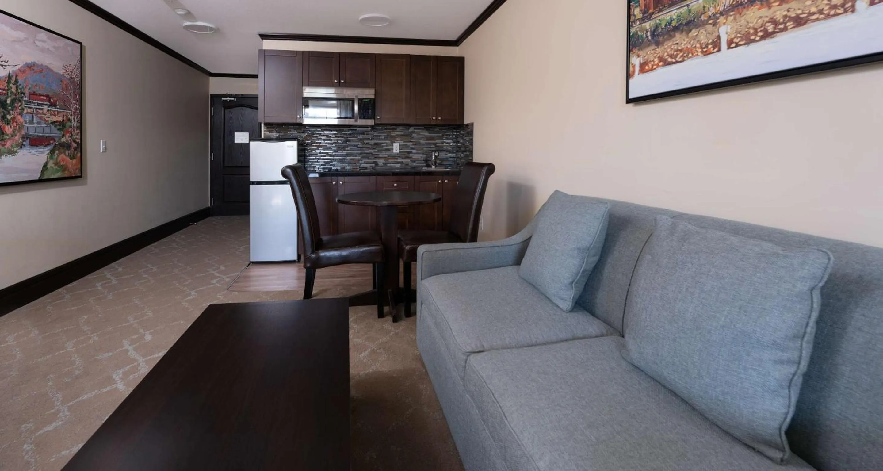 Photo of the whole room in Prestige Rocky Mountain Resort Cranbrook, WorldHotels Crafted