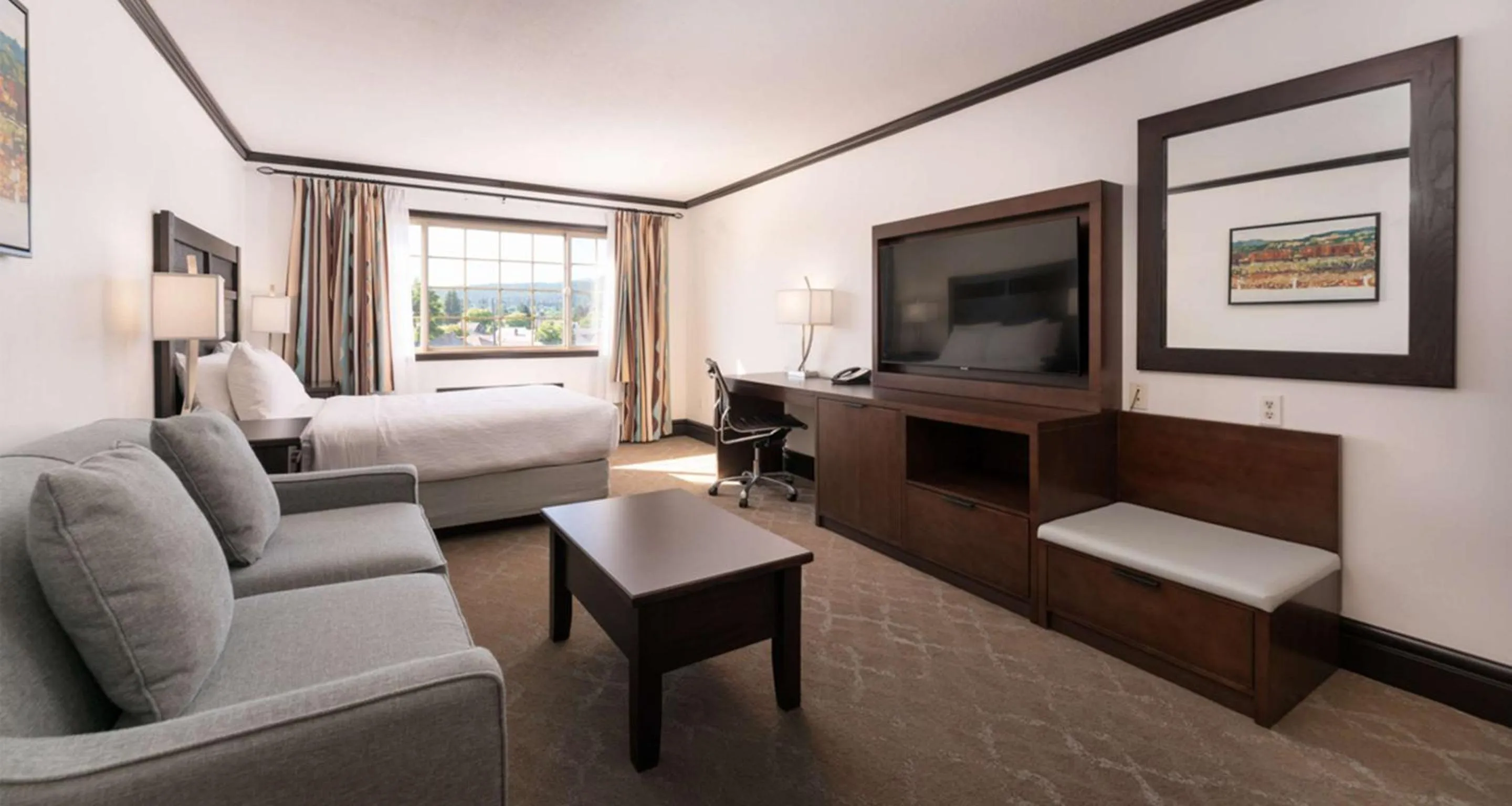 Bedroom, Bed in Prestige Rocky Mountain Resort Cranbrook, WorldHotels Crafted