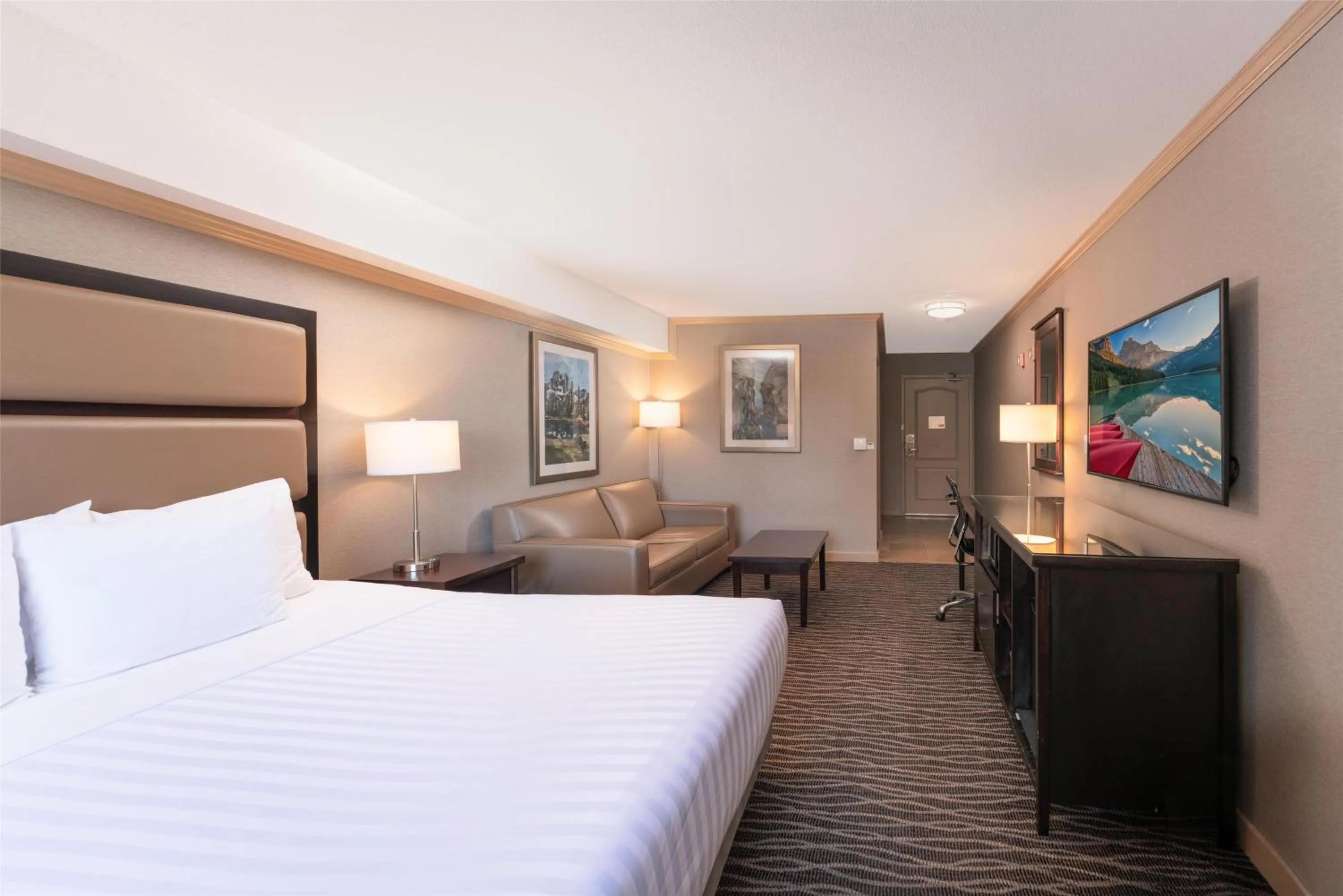 Bedroom, Bed in Prestige Radium Hot Springs Resort, WorldHotels Crafted