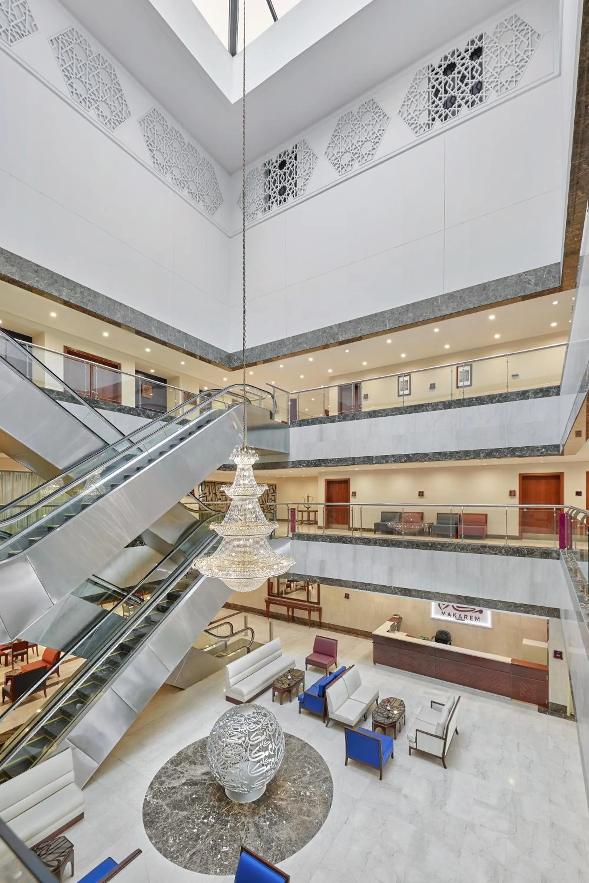 Seating area in Makarem Al Bait Al Azizia Hotel