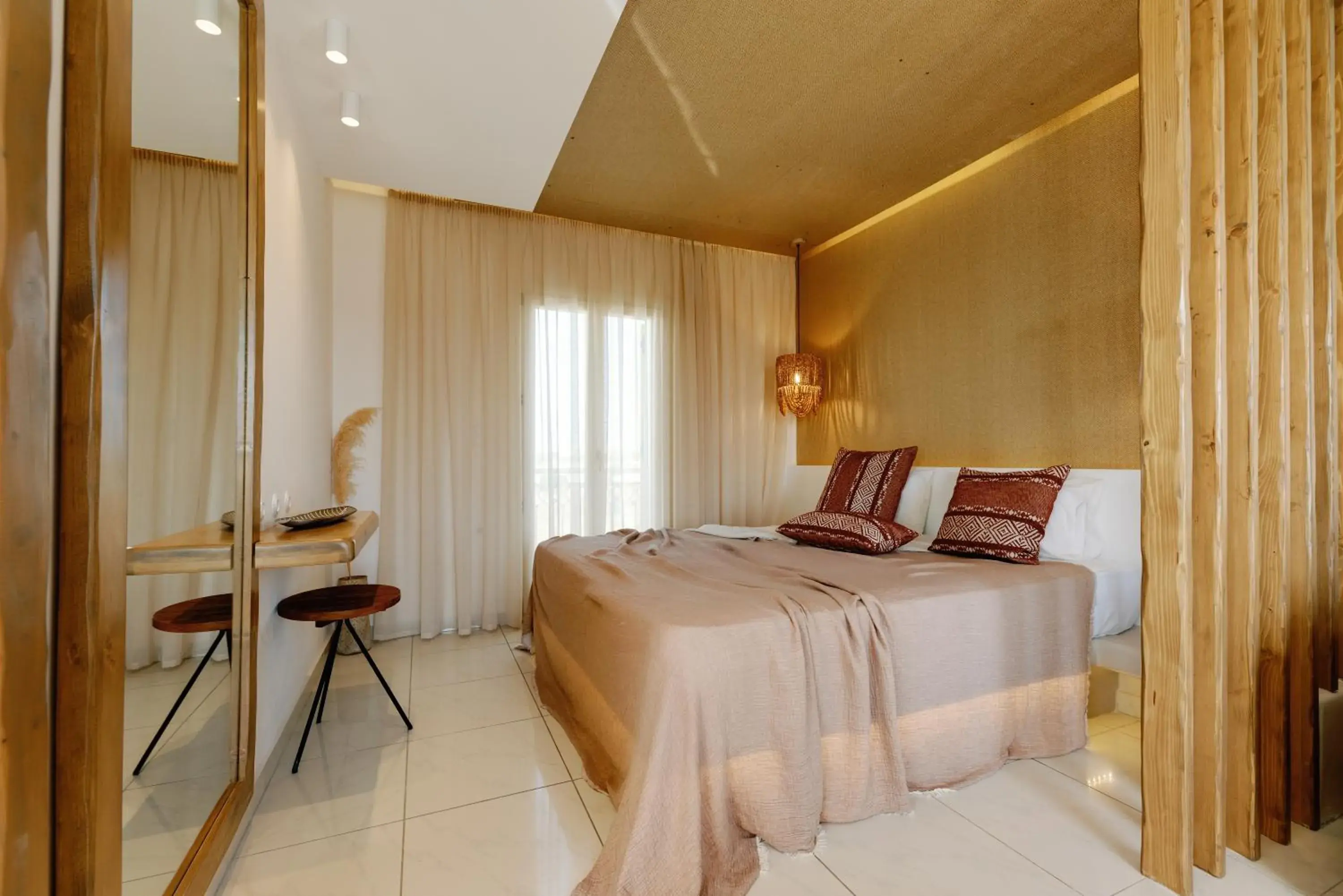 Luxury Suite with Private Jacuzzi in Aegean Palace Luxury Suite with Private Jacuzzi in Aegean Palace