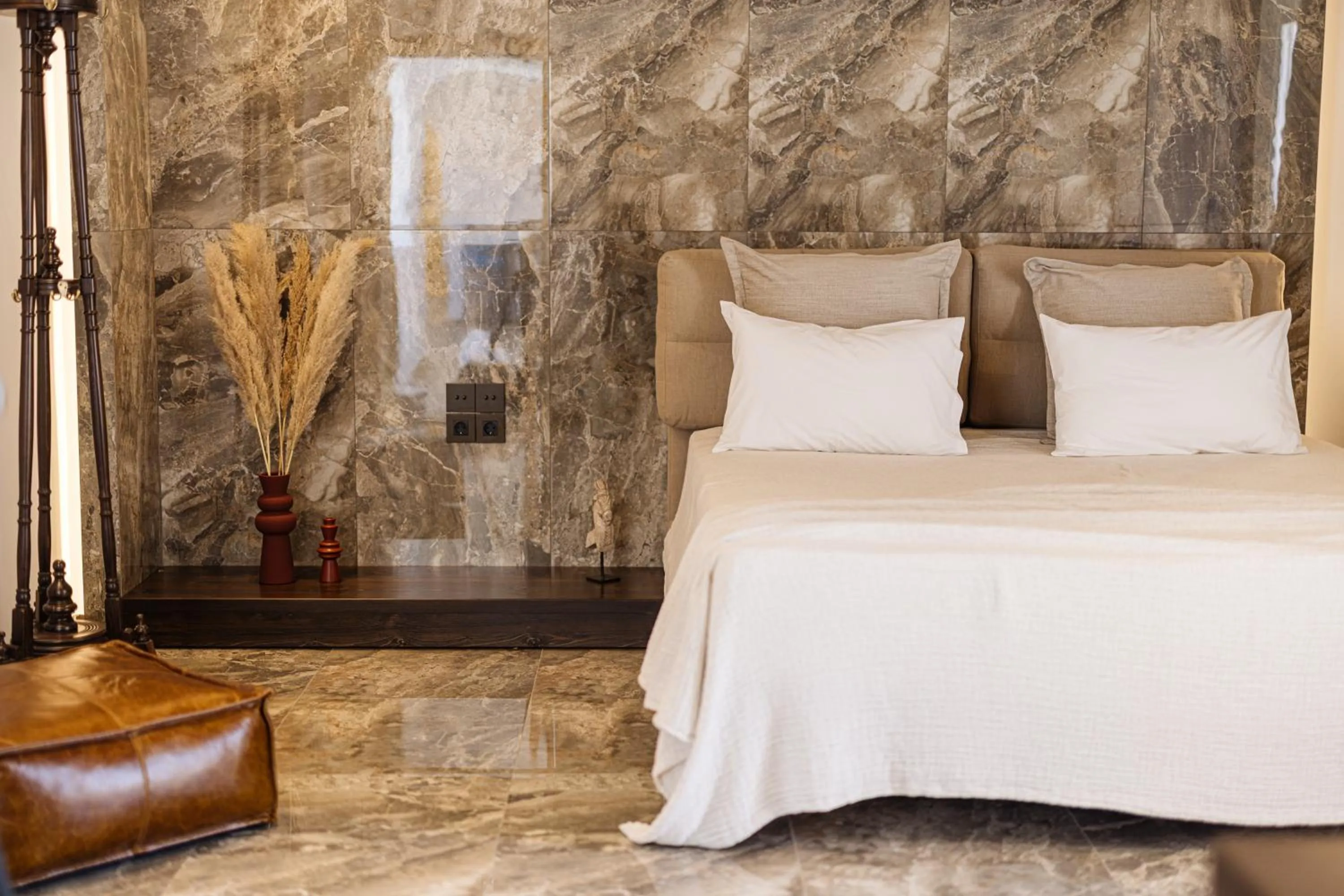 Shower, Bed in Aegean Palace