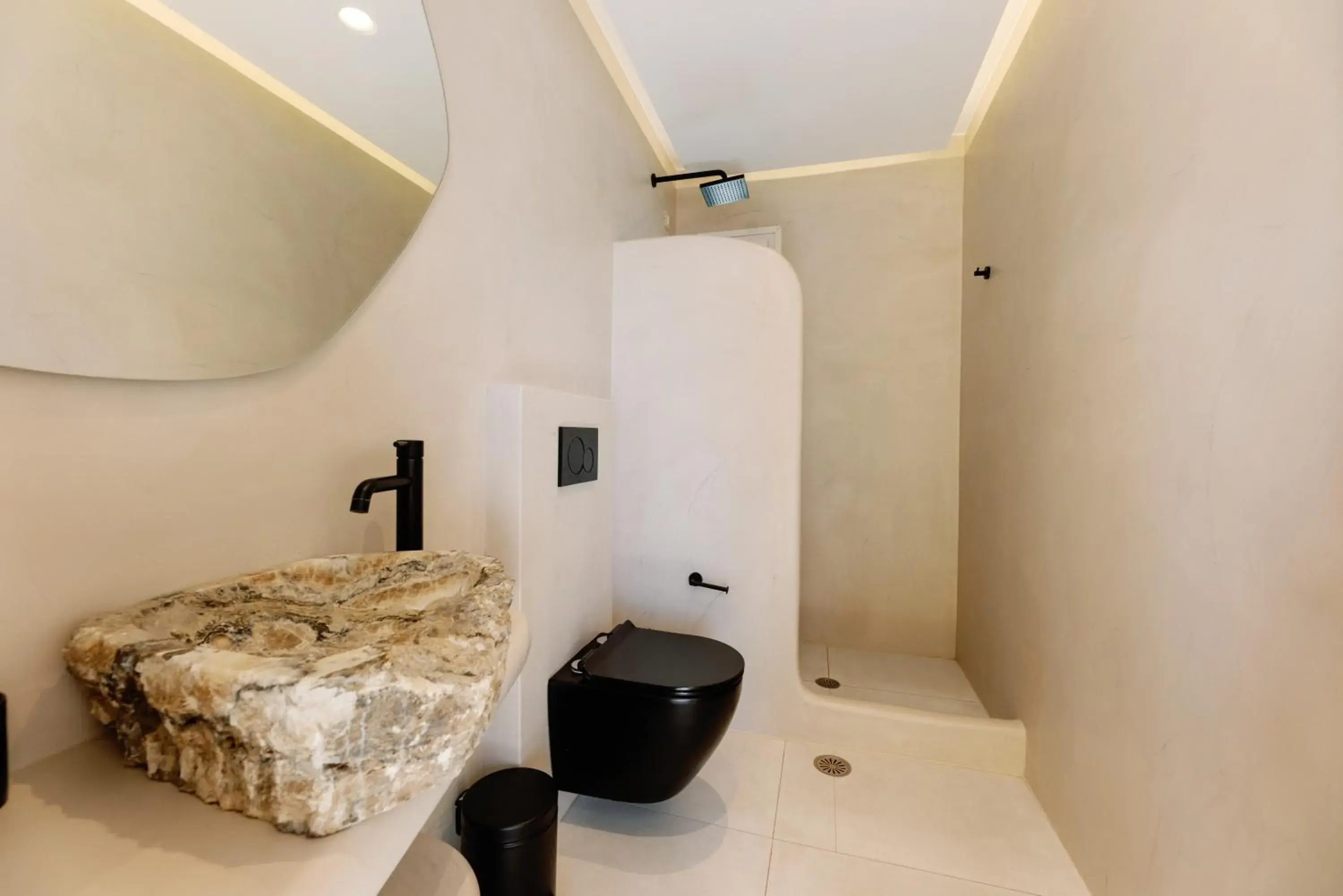 Luxury Suite with Private Jacuzzi in Aegean Palace Luxury Suite with Private Jacuzzi in Aegean Palace