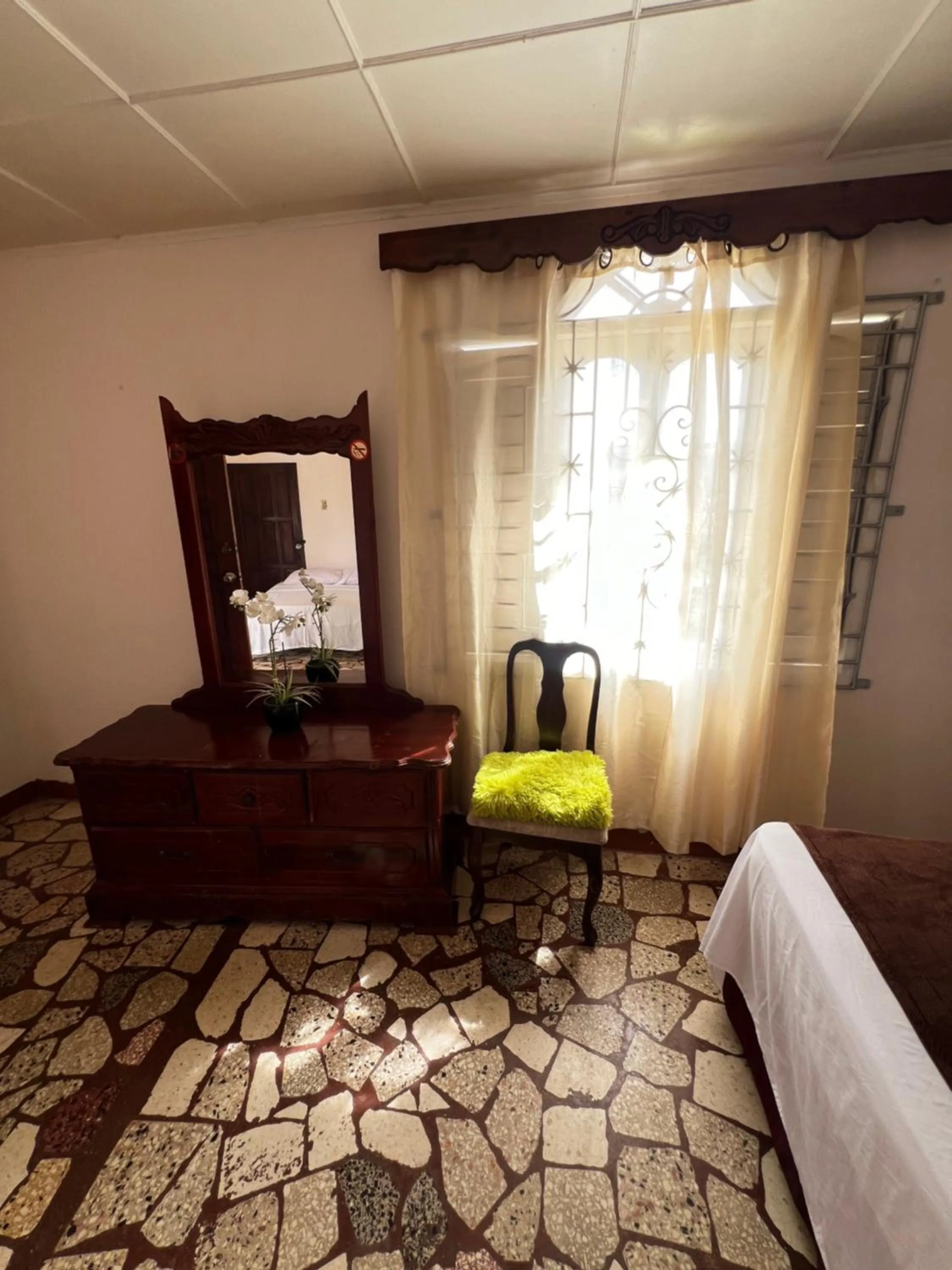 Bed in Cozy Family Inn