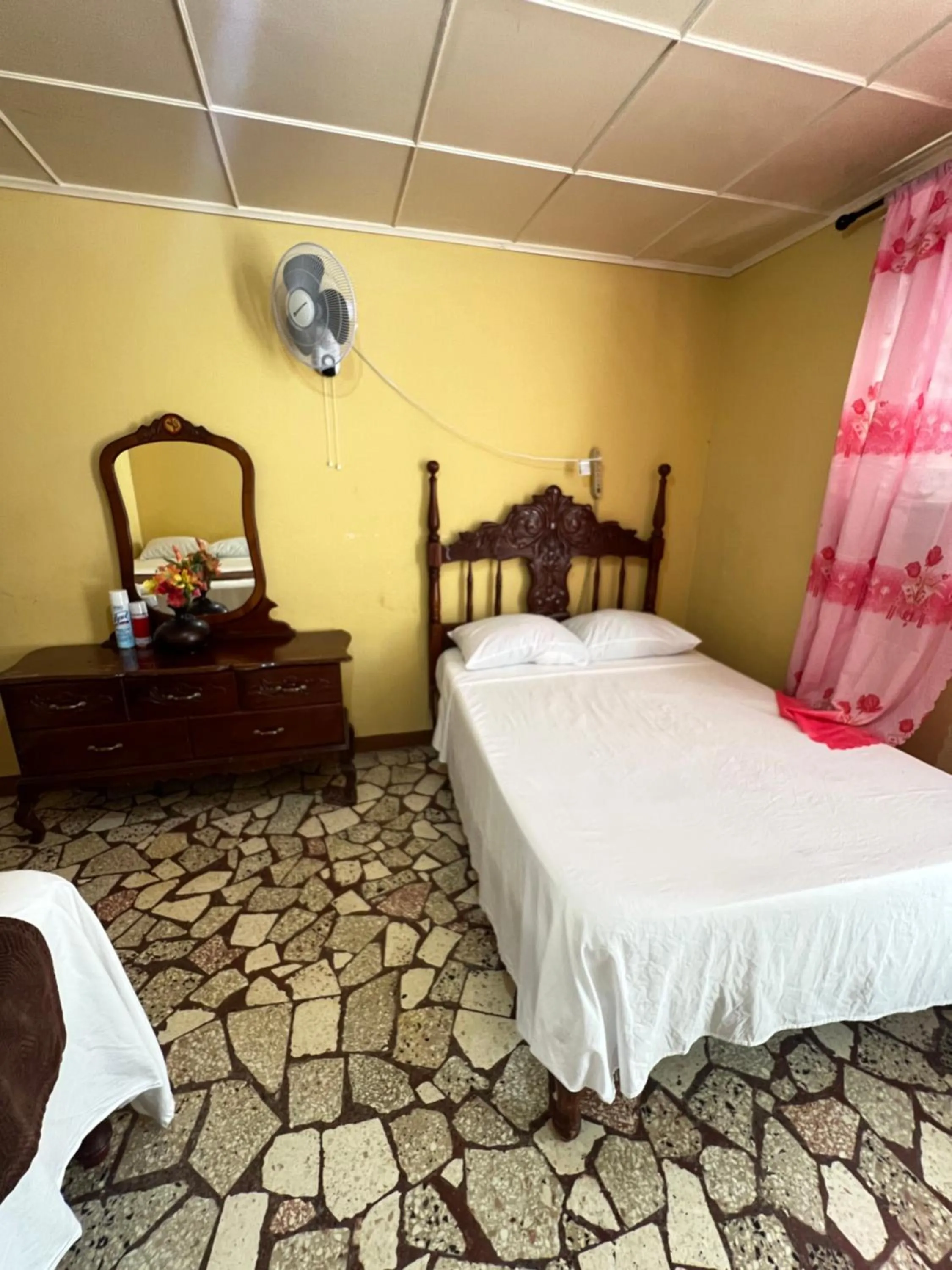 Bed in Cozy Family Inn